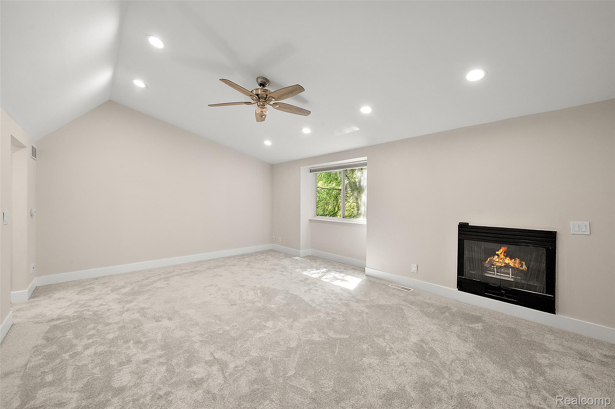 169 E Long Lake Road Property Photo 36