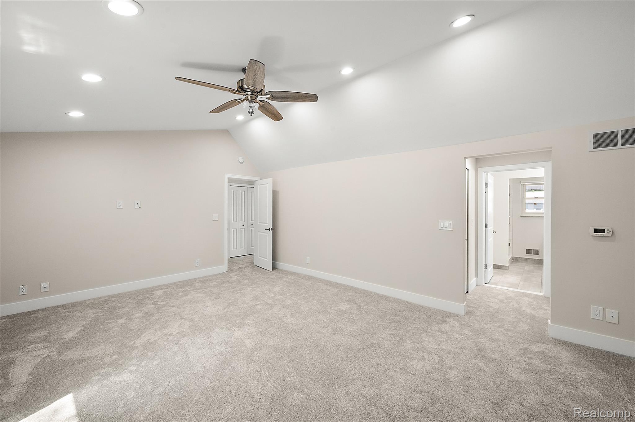 169 E Long Lake Road Property Photo 37