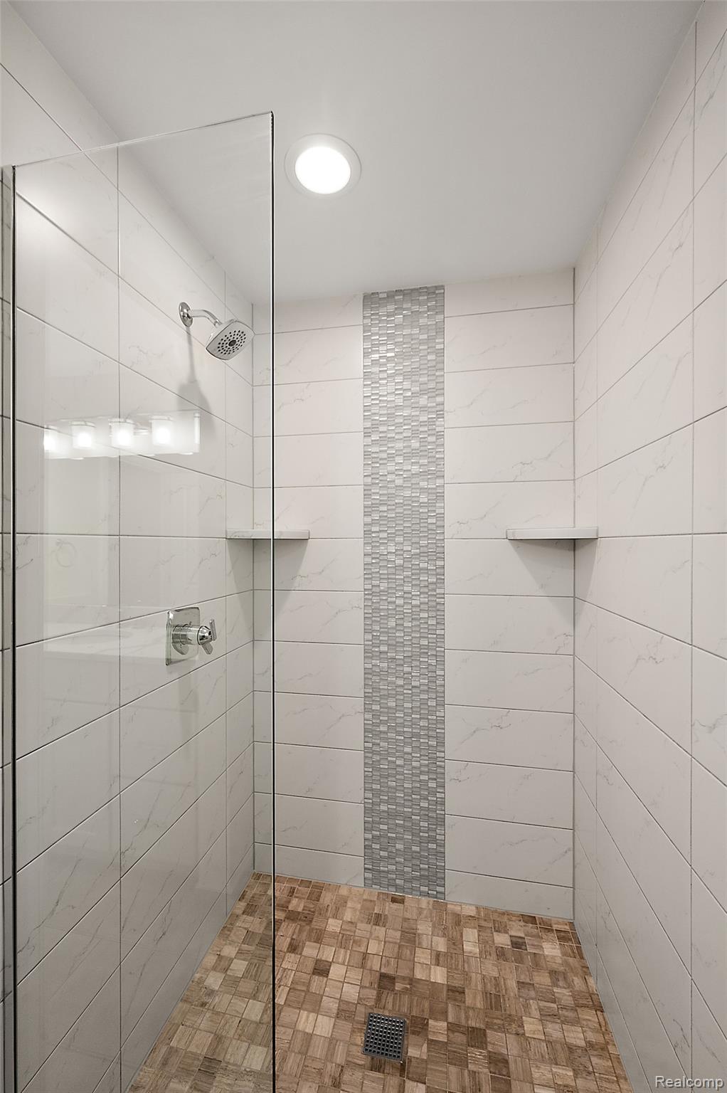 169 E Long Lake Road Property Photo 40