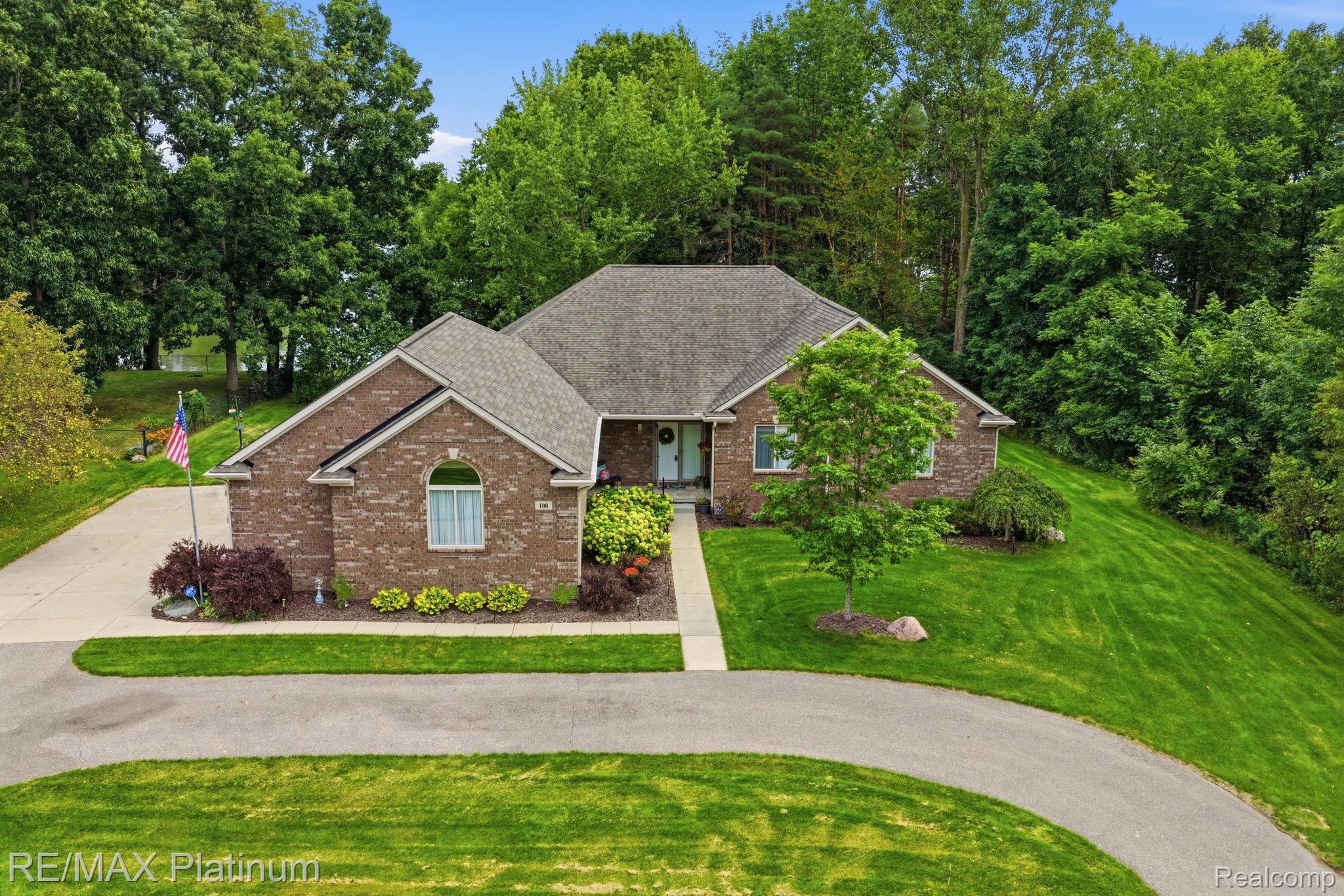 100 Fordney Place Property Photo 1
