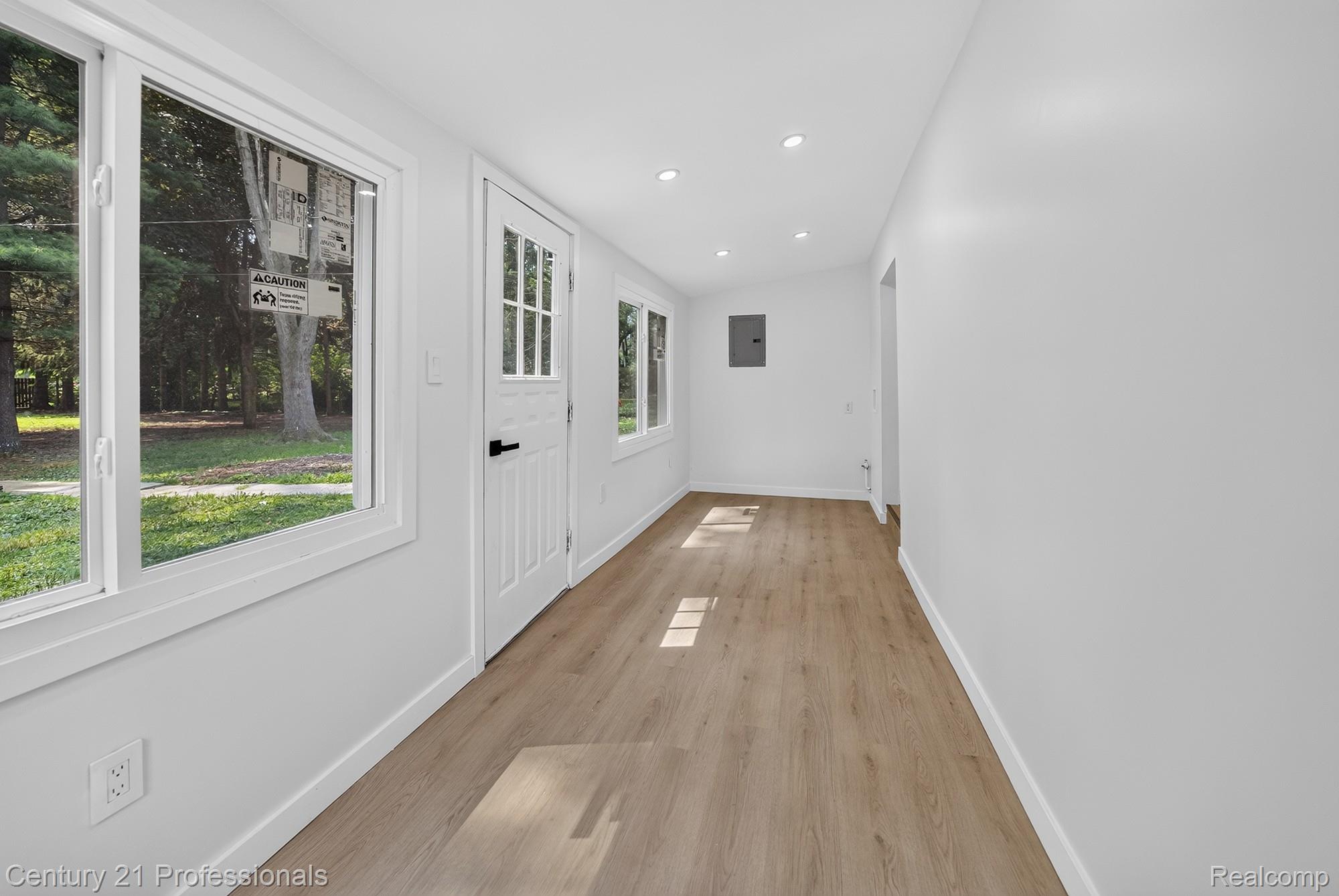 5000 Robert Street Property Photo 16