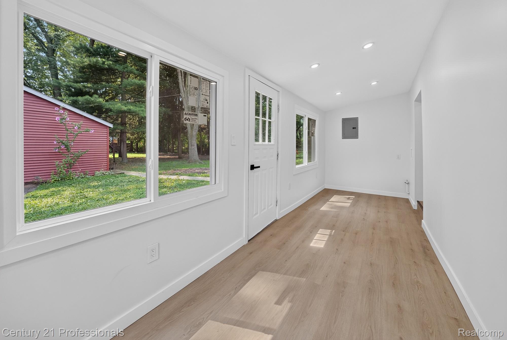 5000 Robert Street Property Photo 17