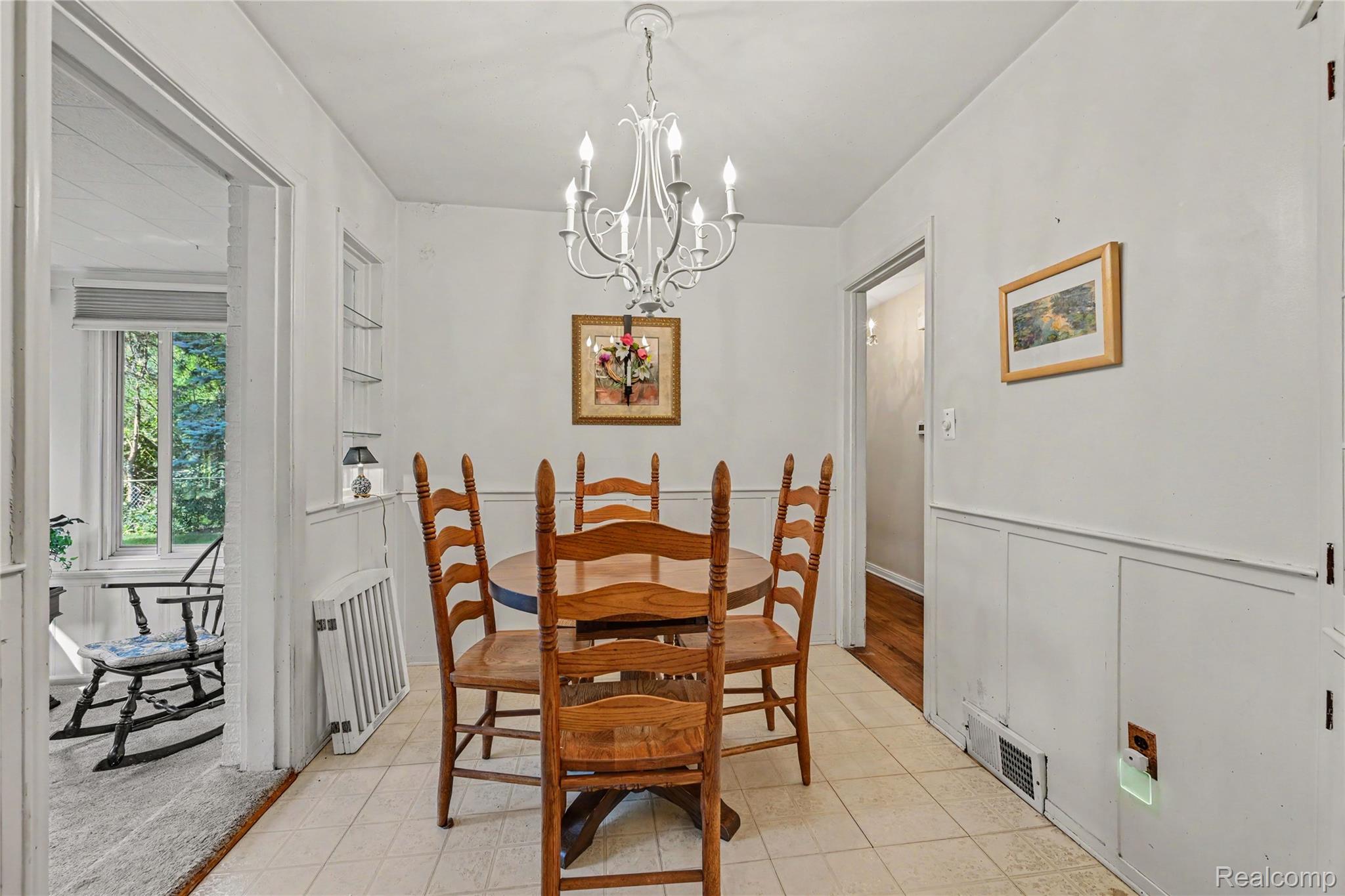 14345 Hillcrest Street Property Photo 6