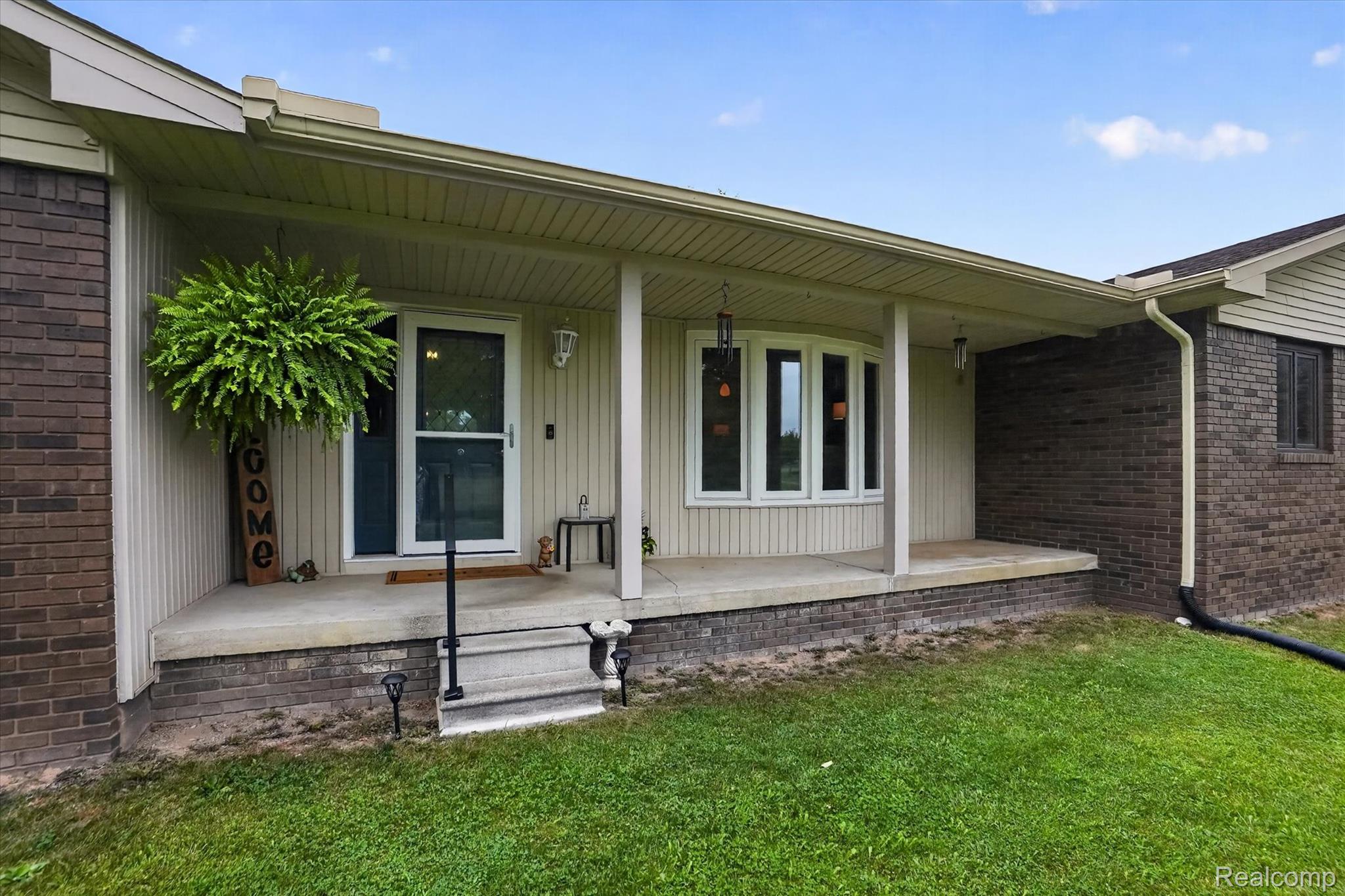 6895 Stow Road Property Photo 2