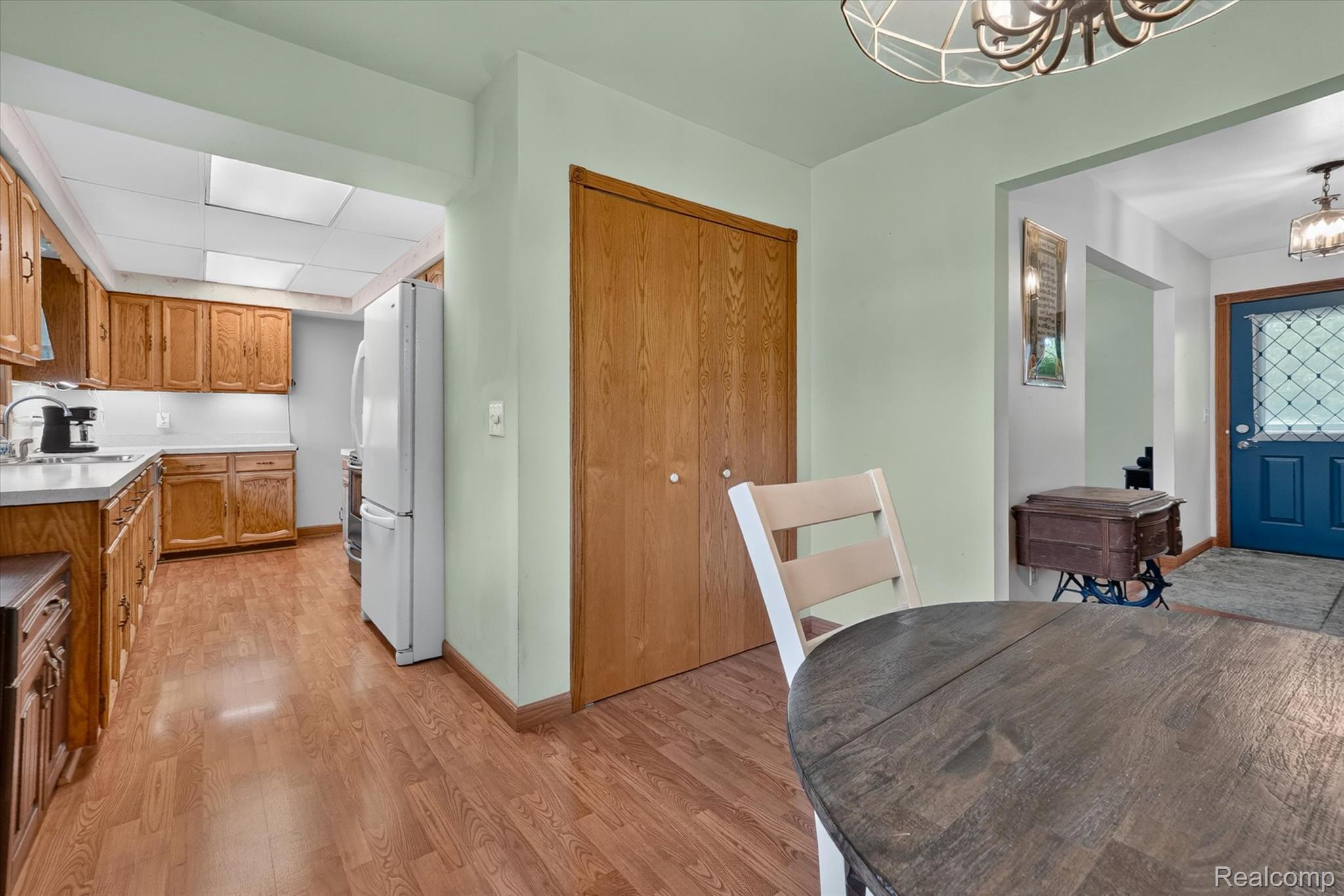 6895 Stow Road Property Photo 10