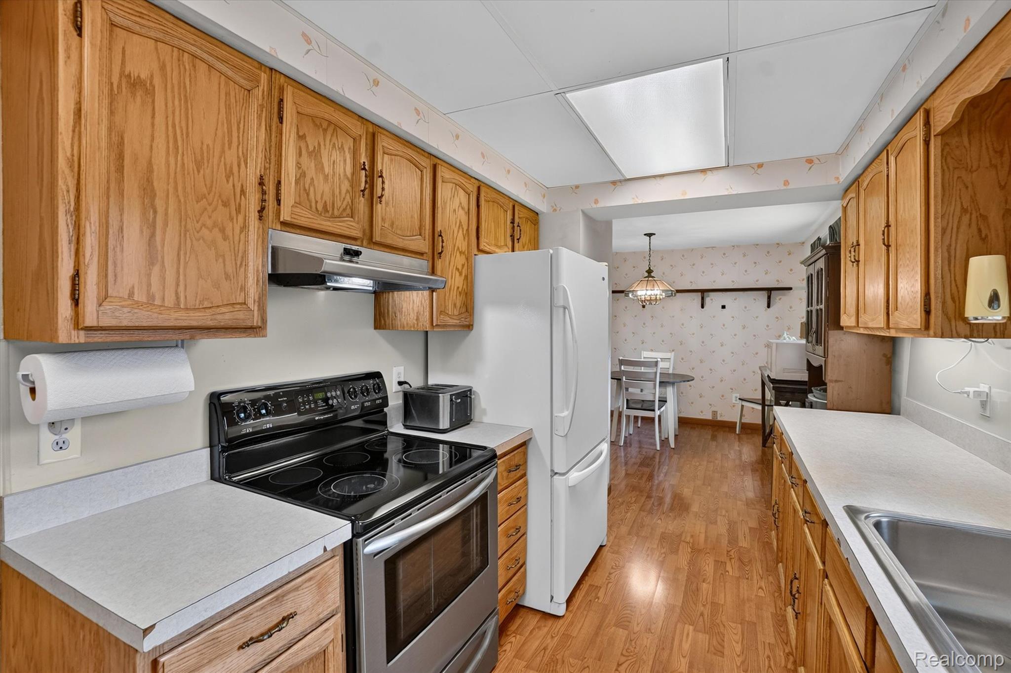 6895 Stow Road Property Photo 14