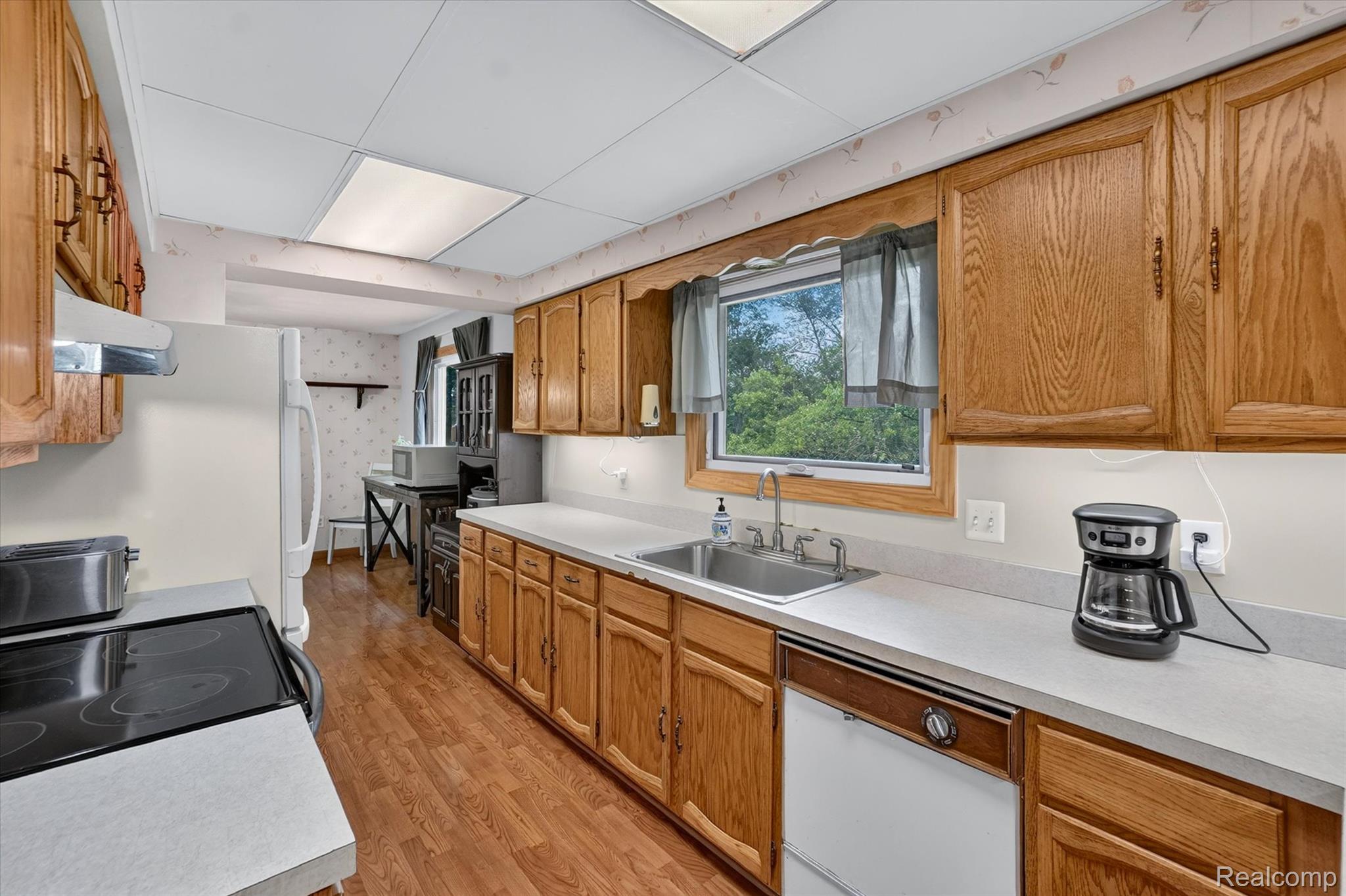 6895 Stow Road Property Photo 15