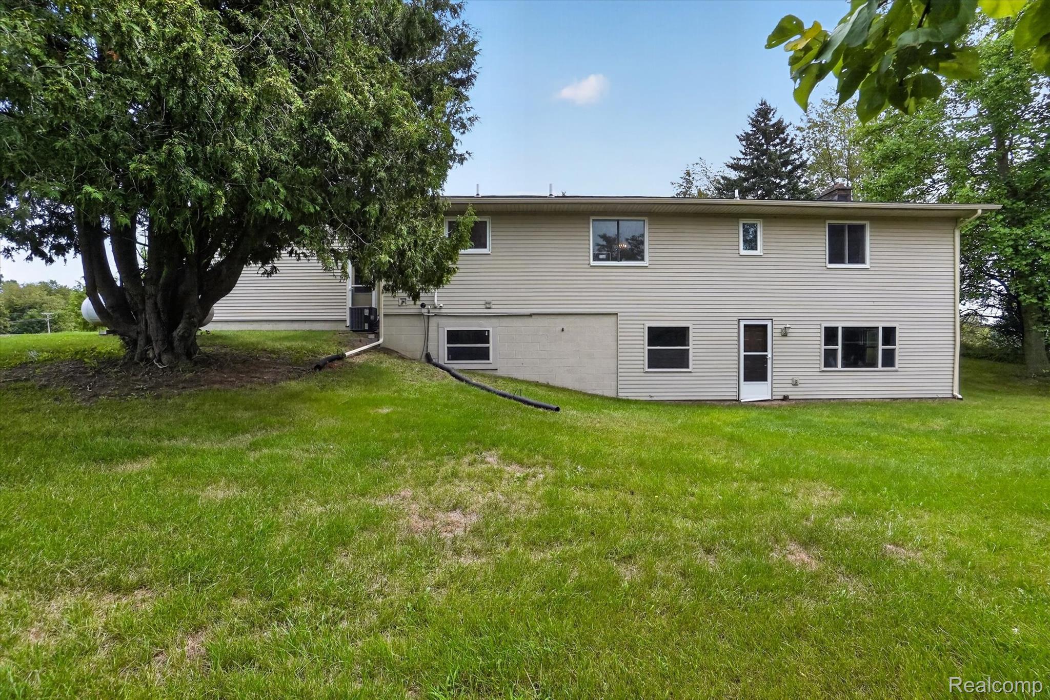 6895 Stow Road Property Photo 30