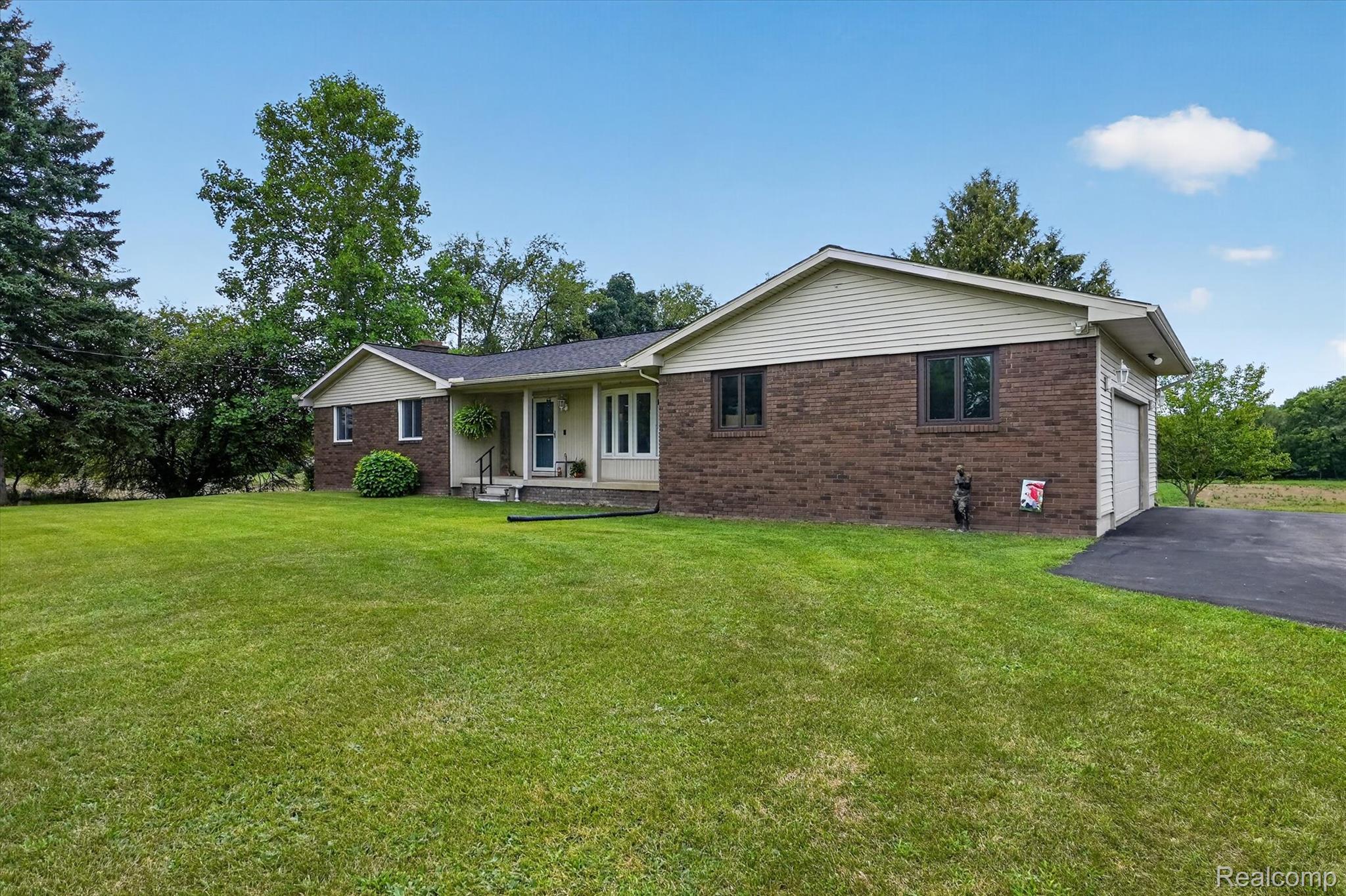 6895 Stow Road Property Photo 44