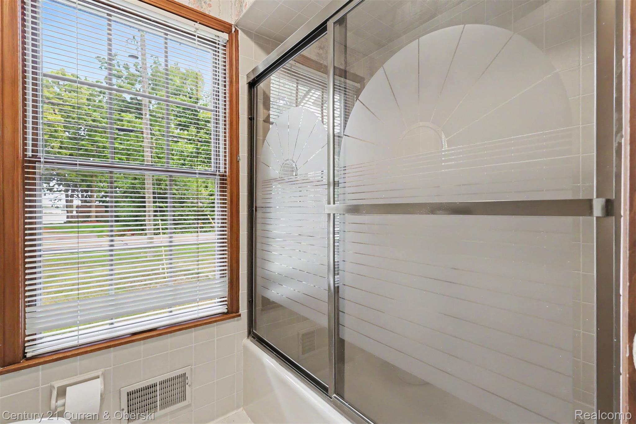 18227 Meridian Road Property Photo 12