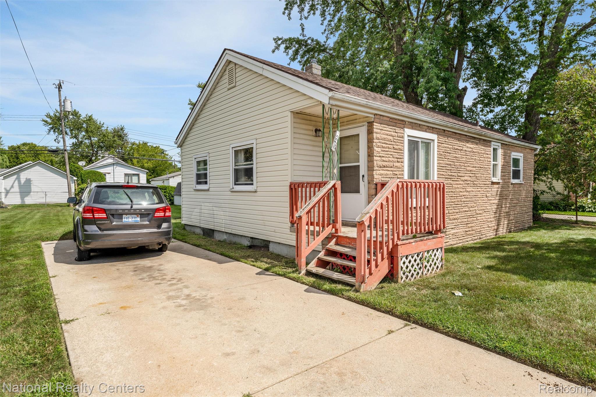 20755 Webster Street Property Photo 1