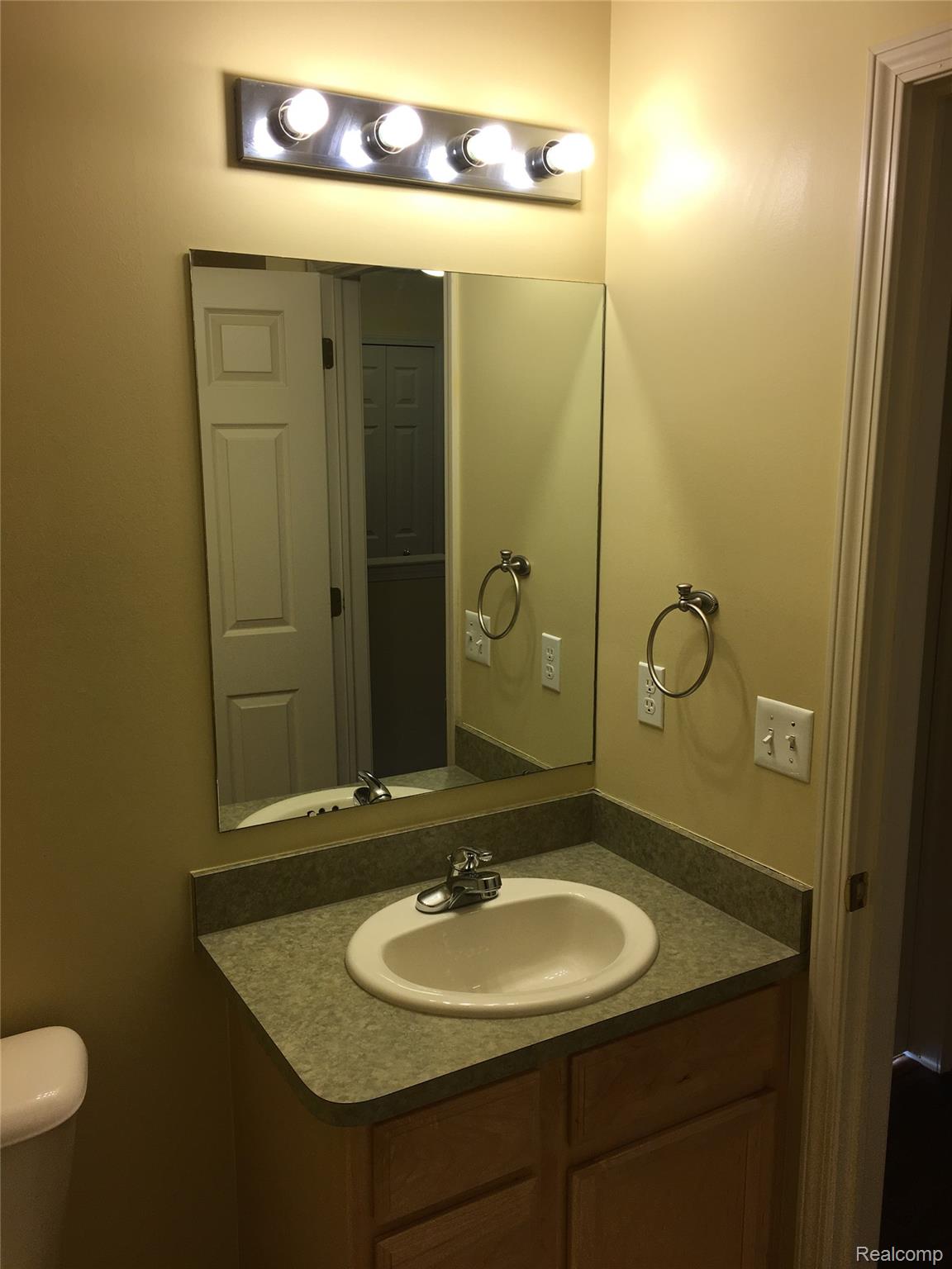 17203 Caitlin Circle Property Photo 8