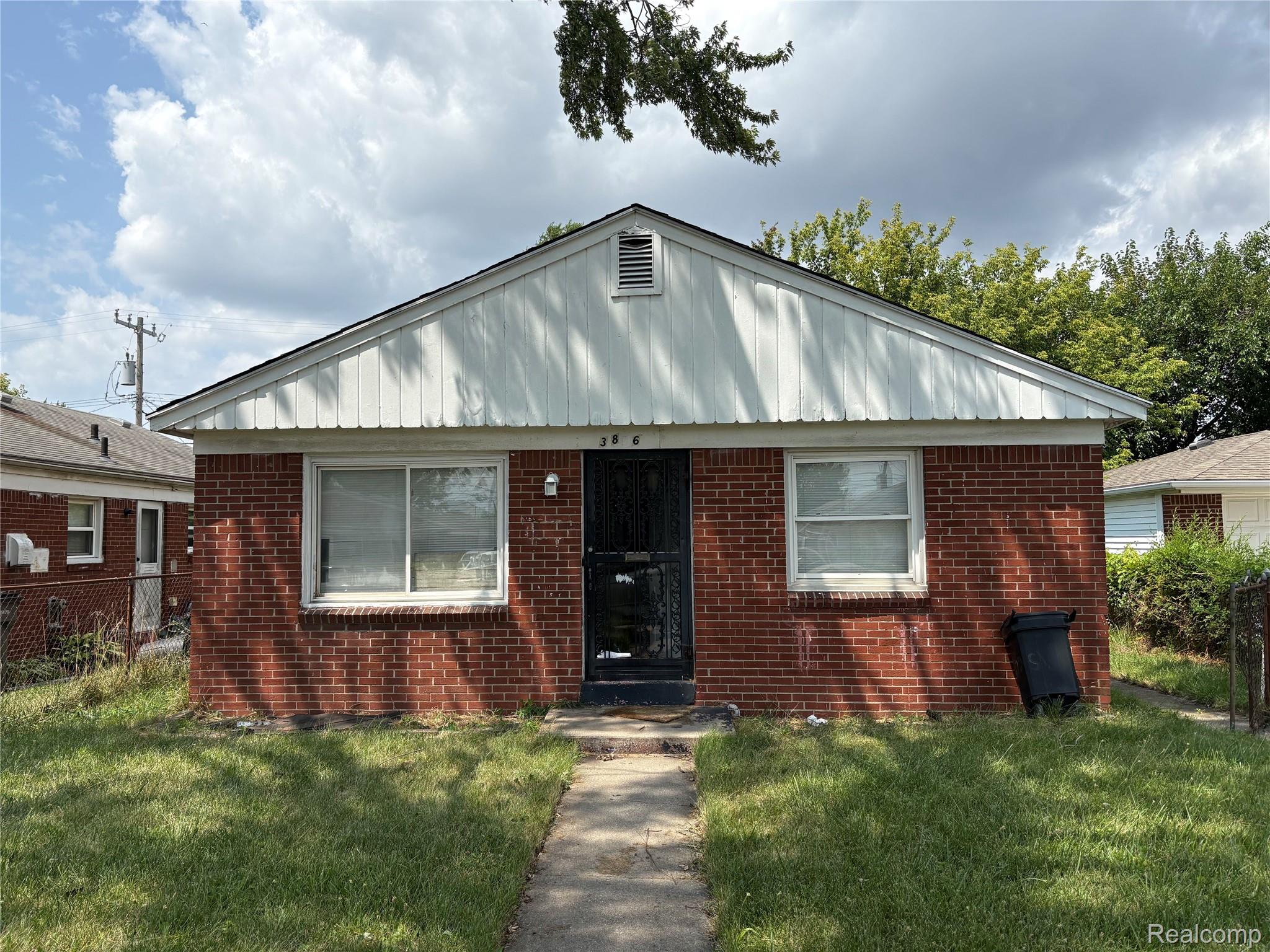 3856 17th Street Property Photo 1