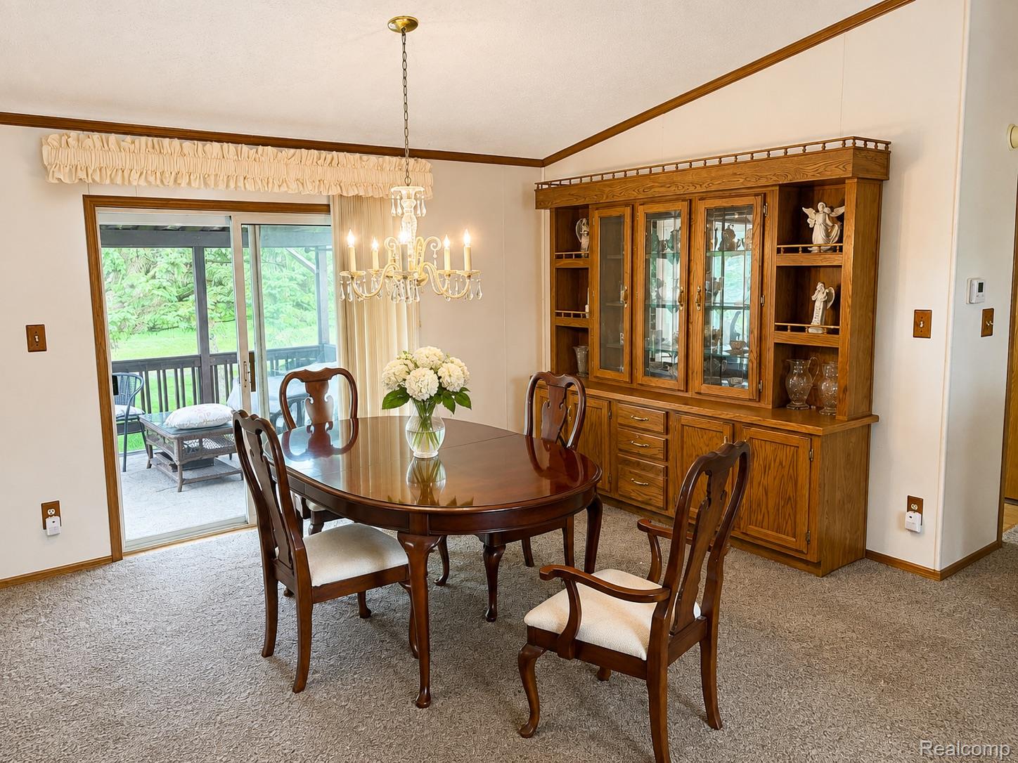 368 Pretty Lane Property Photo 5