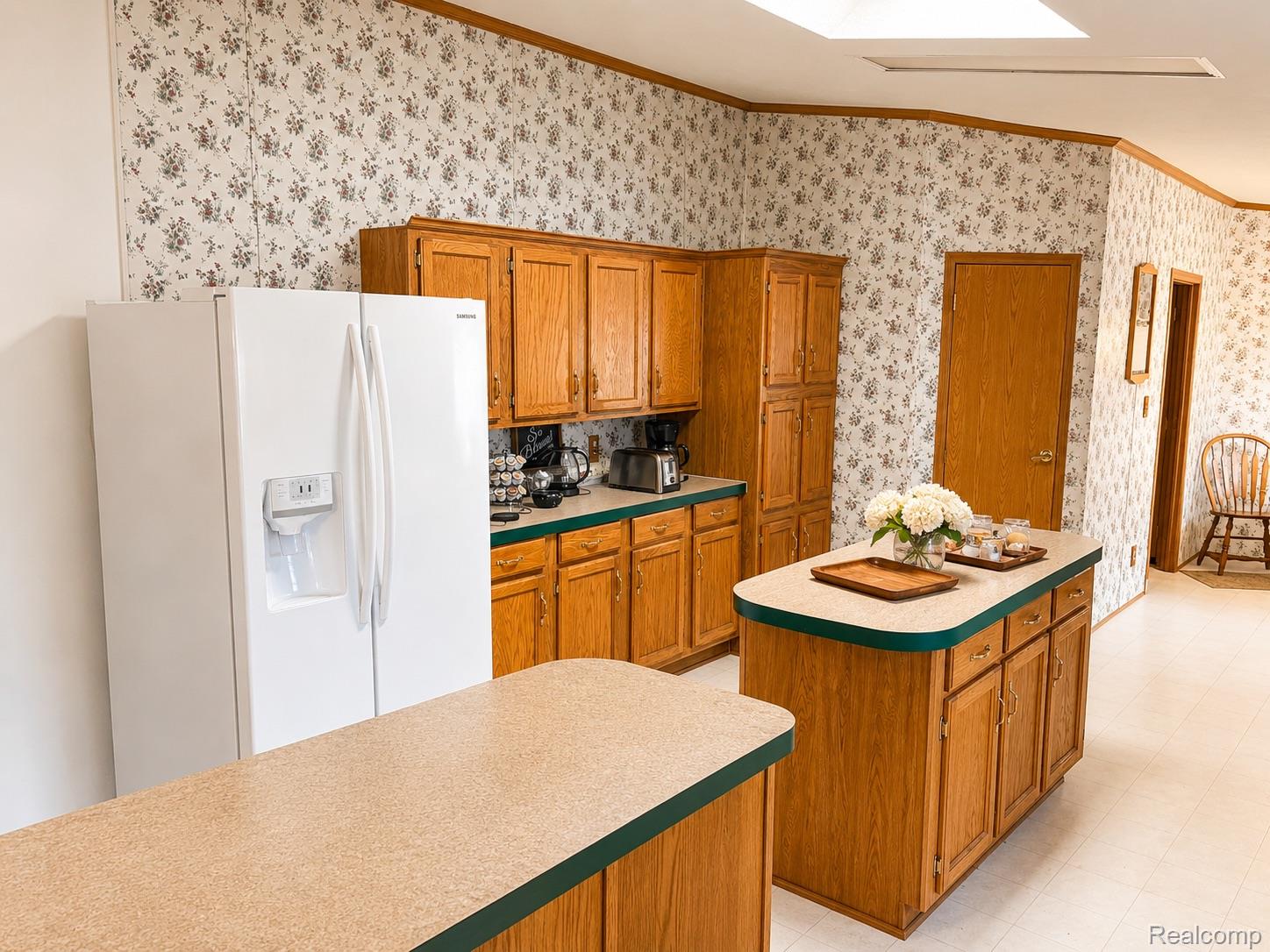 368 Pretty Lane Property Photo 7