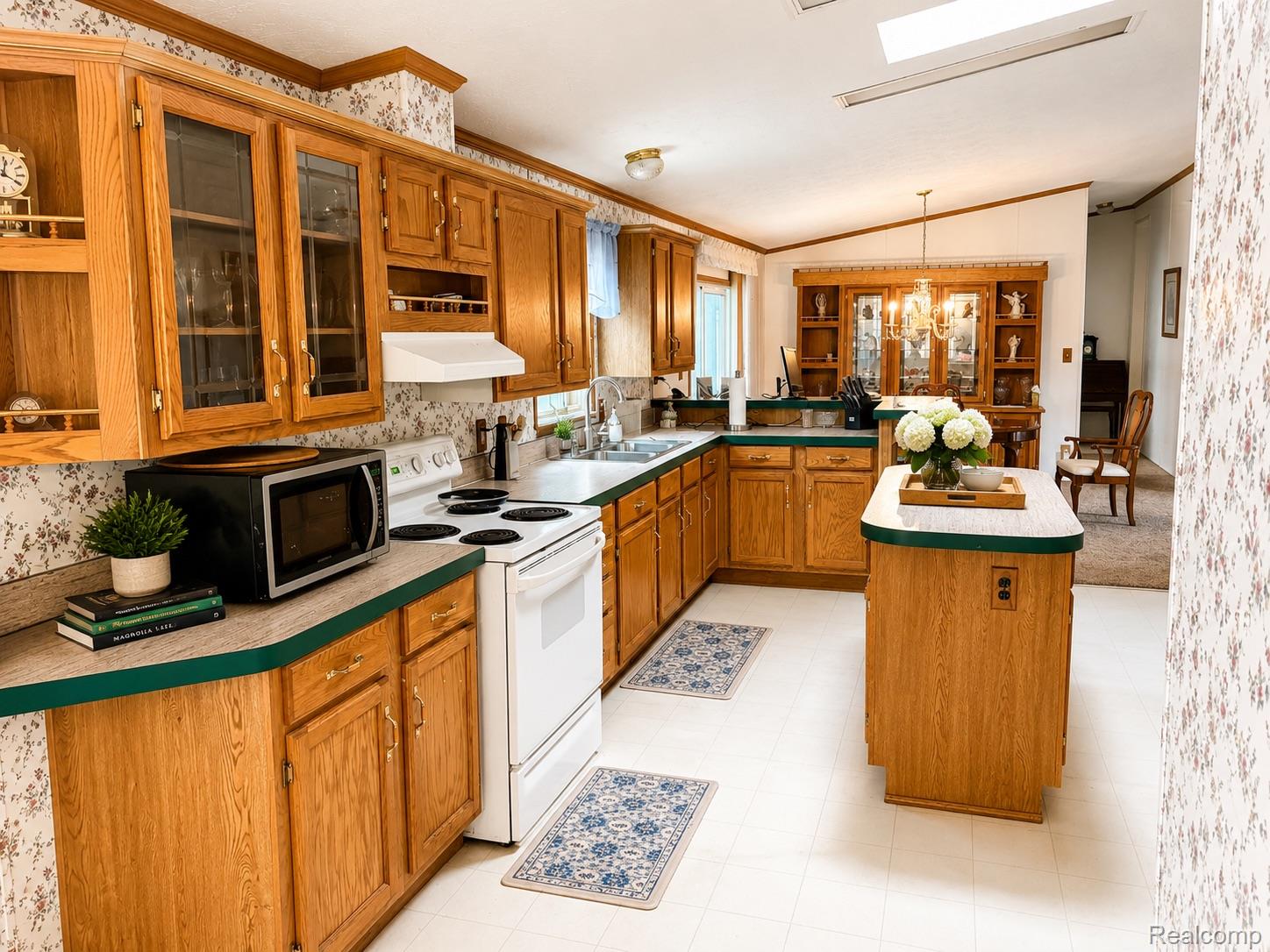 368 Pretty Lane Property Photo 10