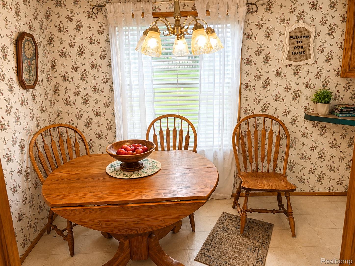 368 Pretty Lane Property Photo 11
