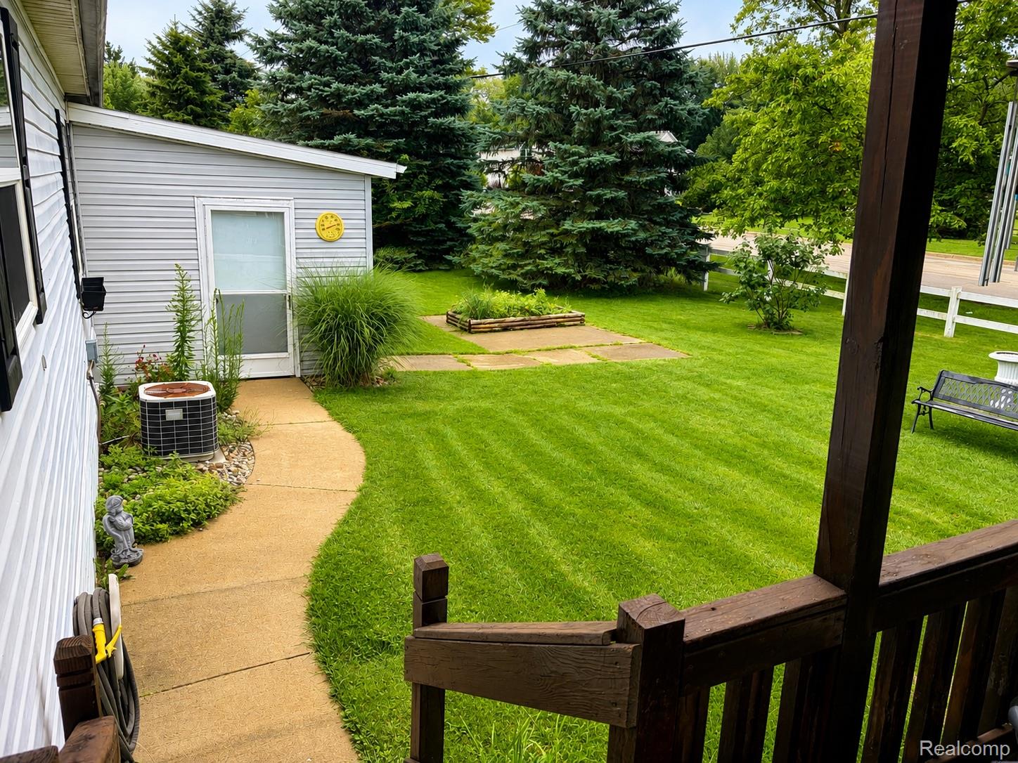 368 Pretty Lane Property Photo 23