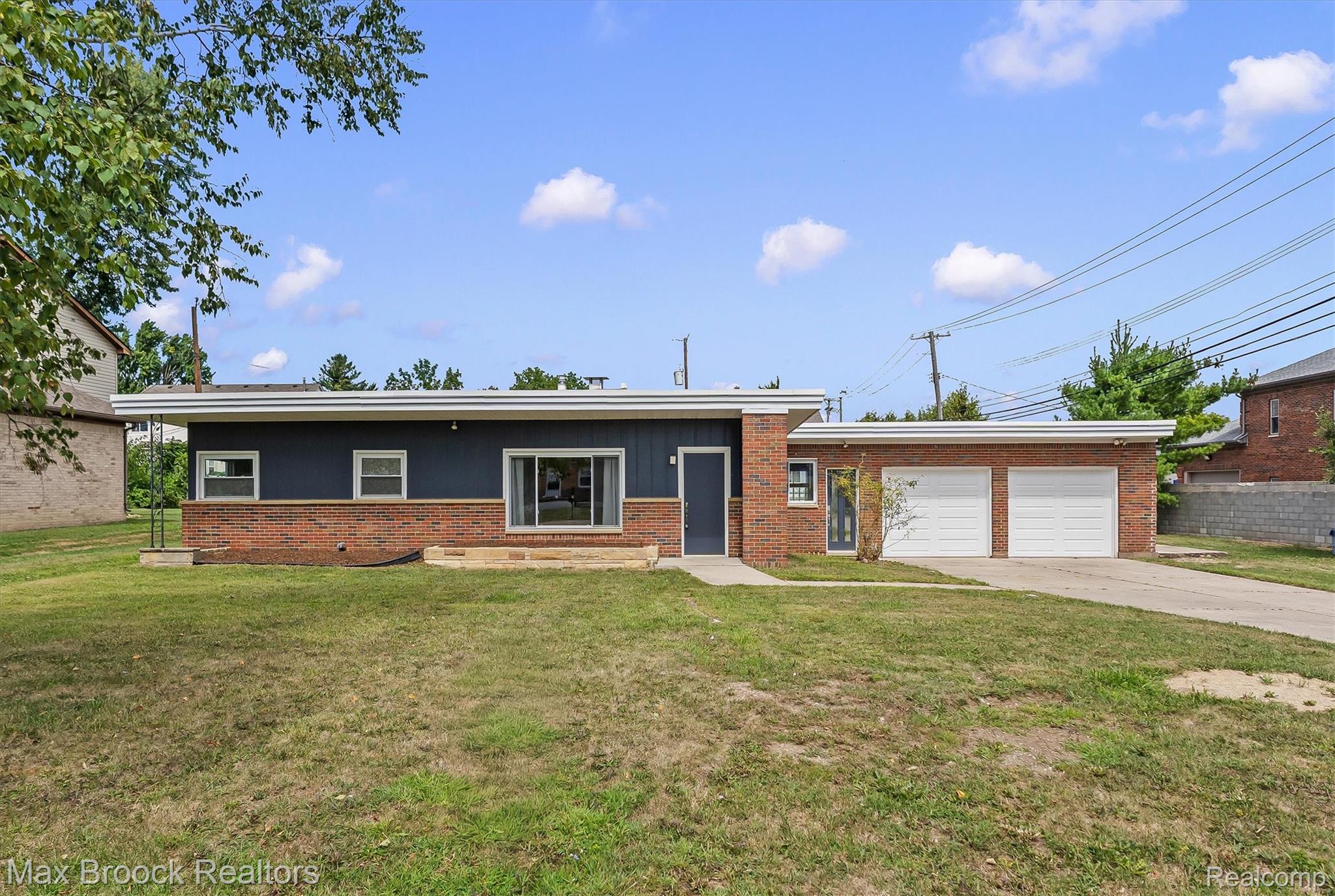40 Regents Drive Property Photo 1