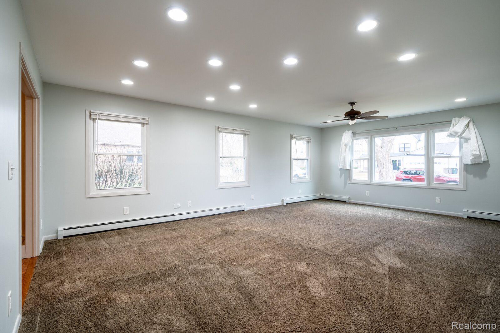 526 Midland Boulevard Property Photo 4