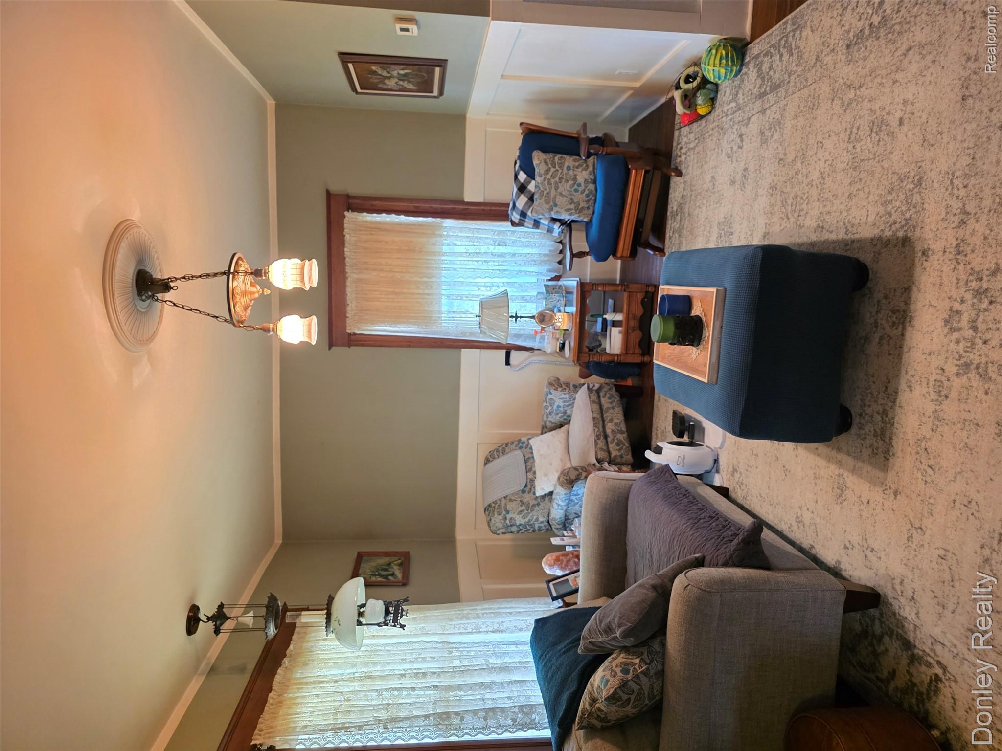 3815 Gosline Road Property Photo 14