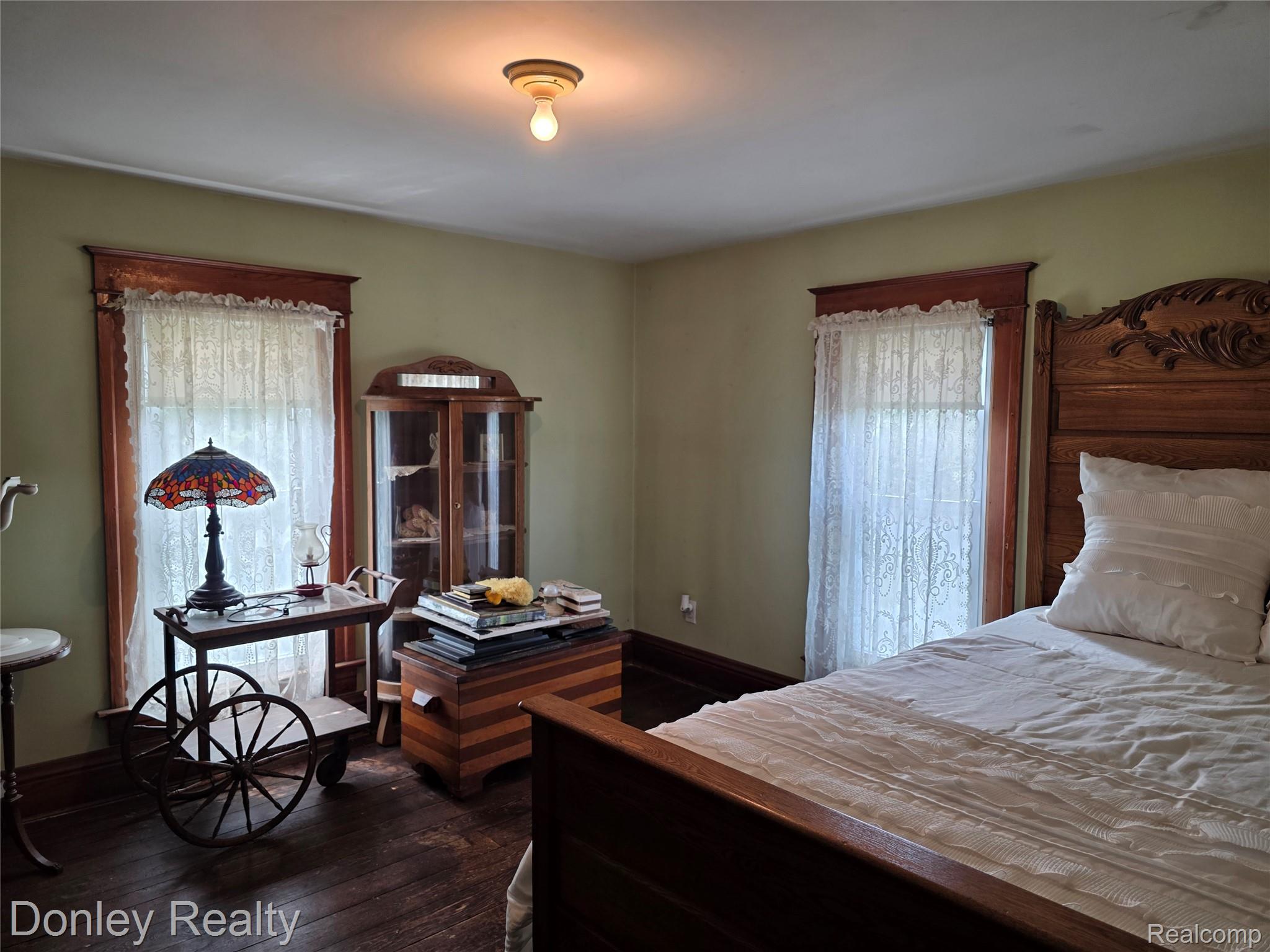 3815 Gosline Road Property Photo 23
