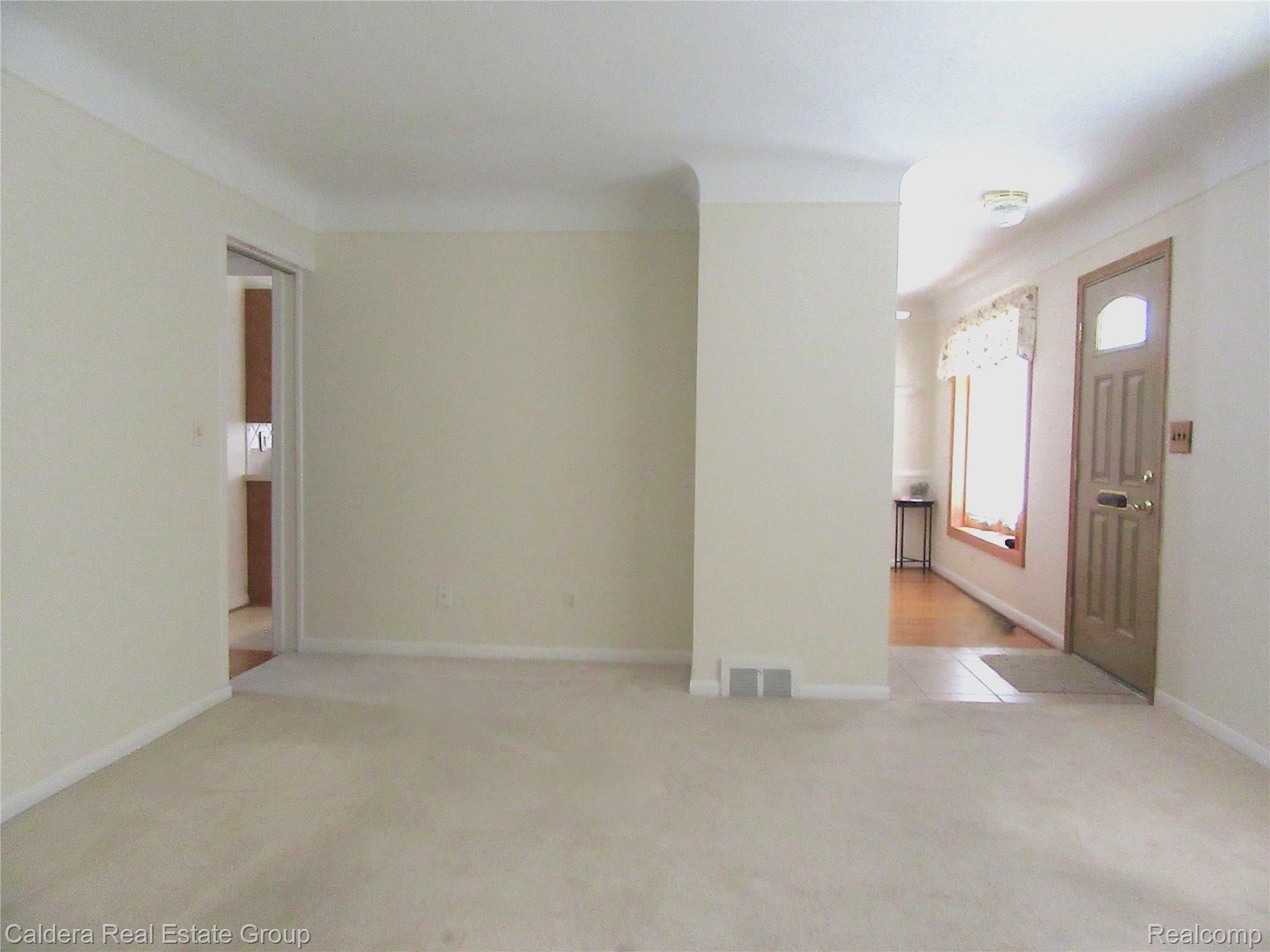 3208 Glenview Avenue Property Photo 4