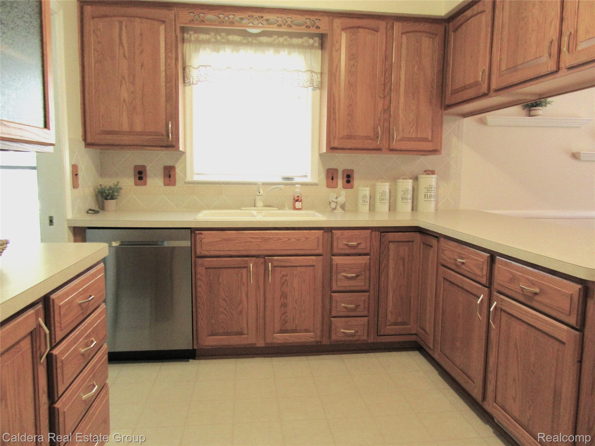 3208 Glenview Avenue Property Photo 6
