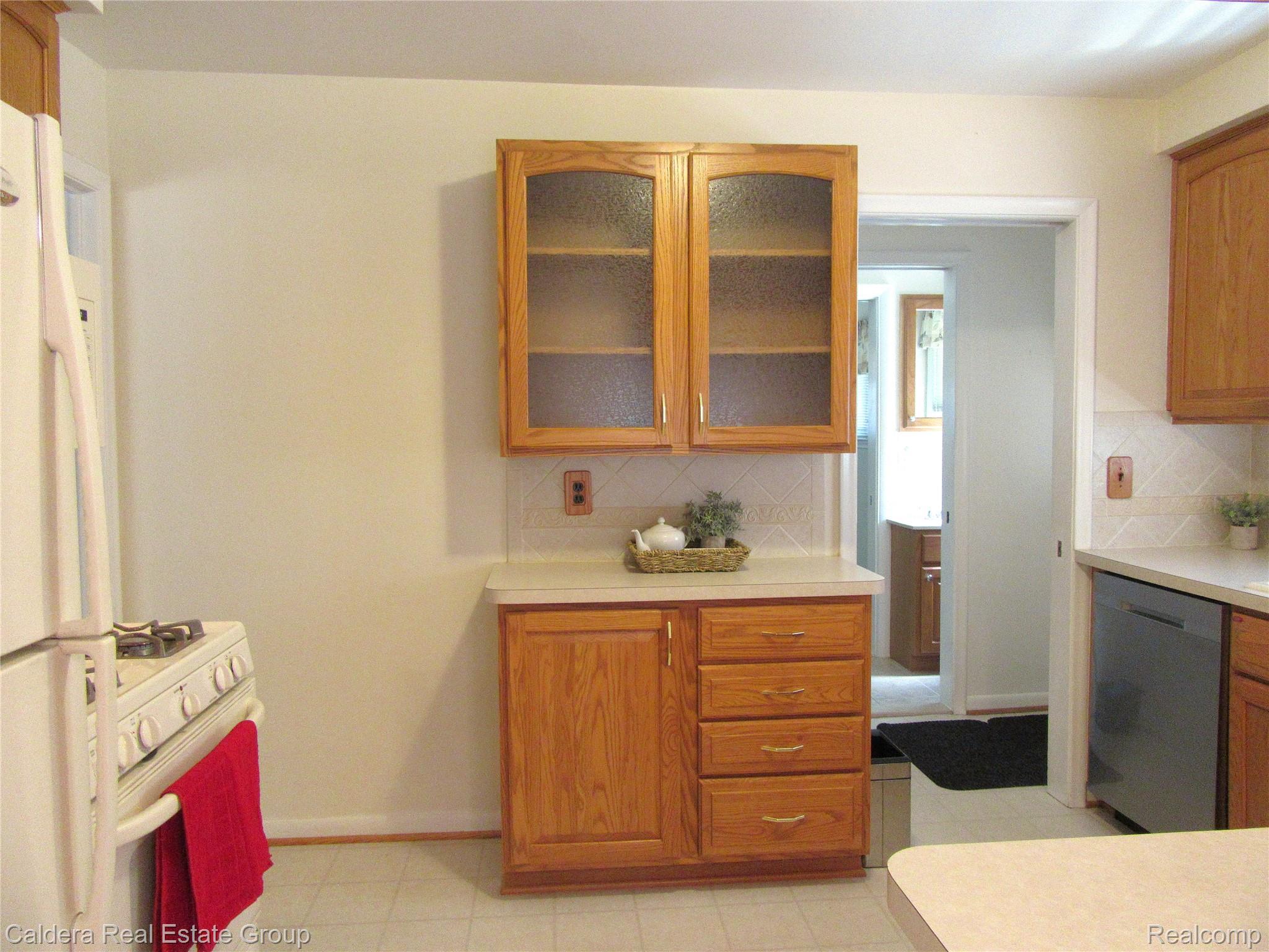 3208 Glenview Avenue Property Photo 7