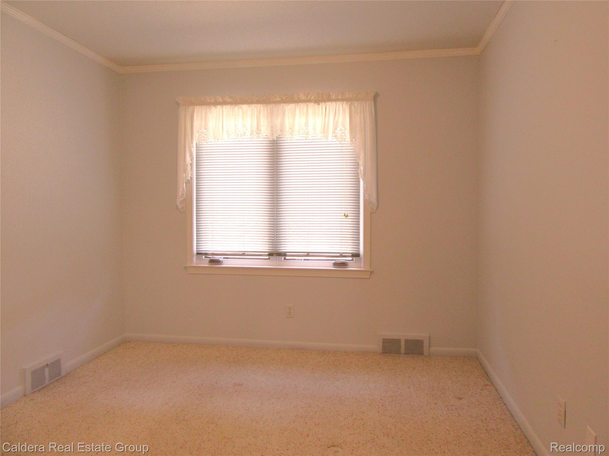 3208 Glenview Avenue Property Photo 10