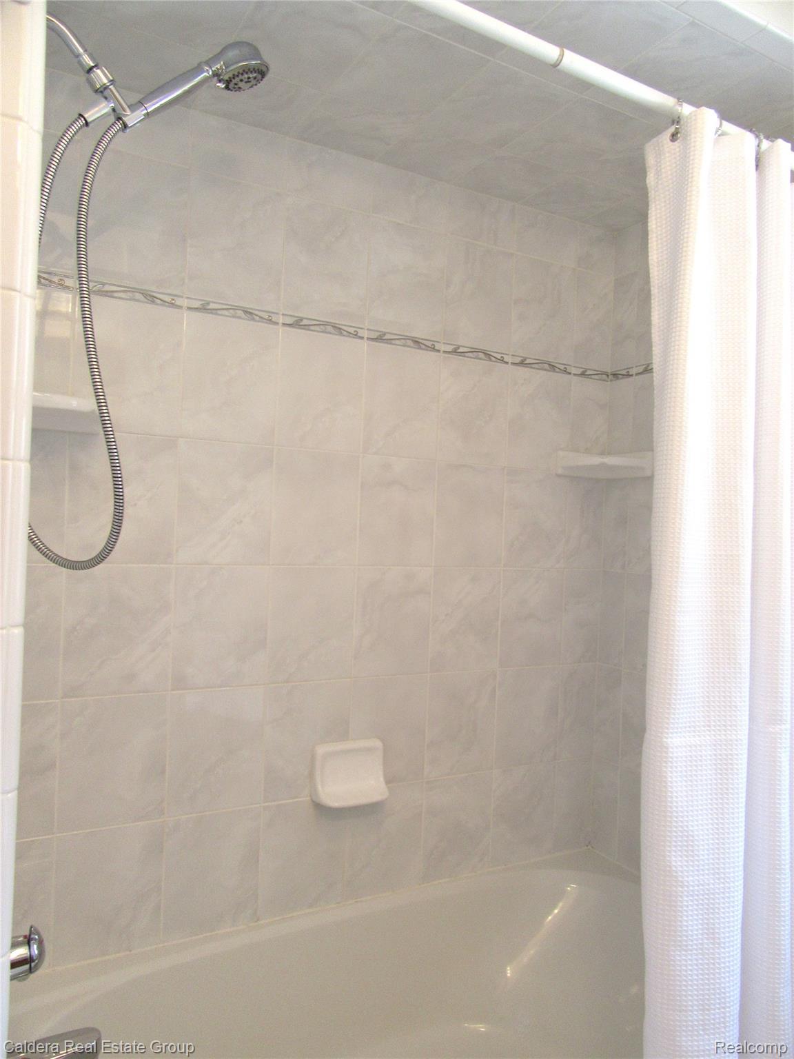 3208 Glenview Avenue Property Photo 12