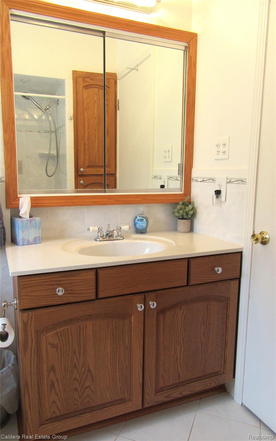 3208 Glenview Avenue Property Photo 14