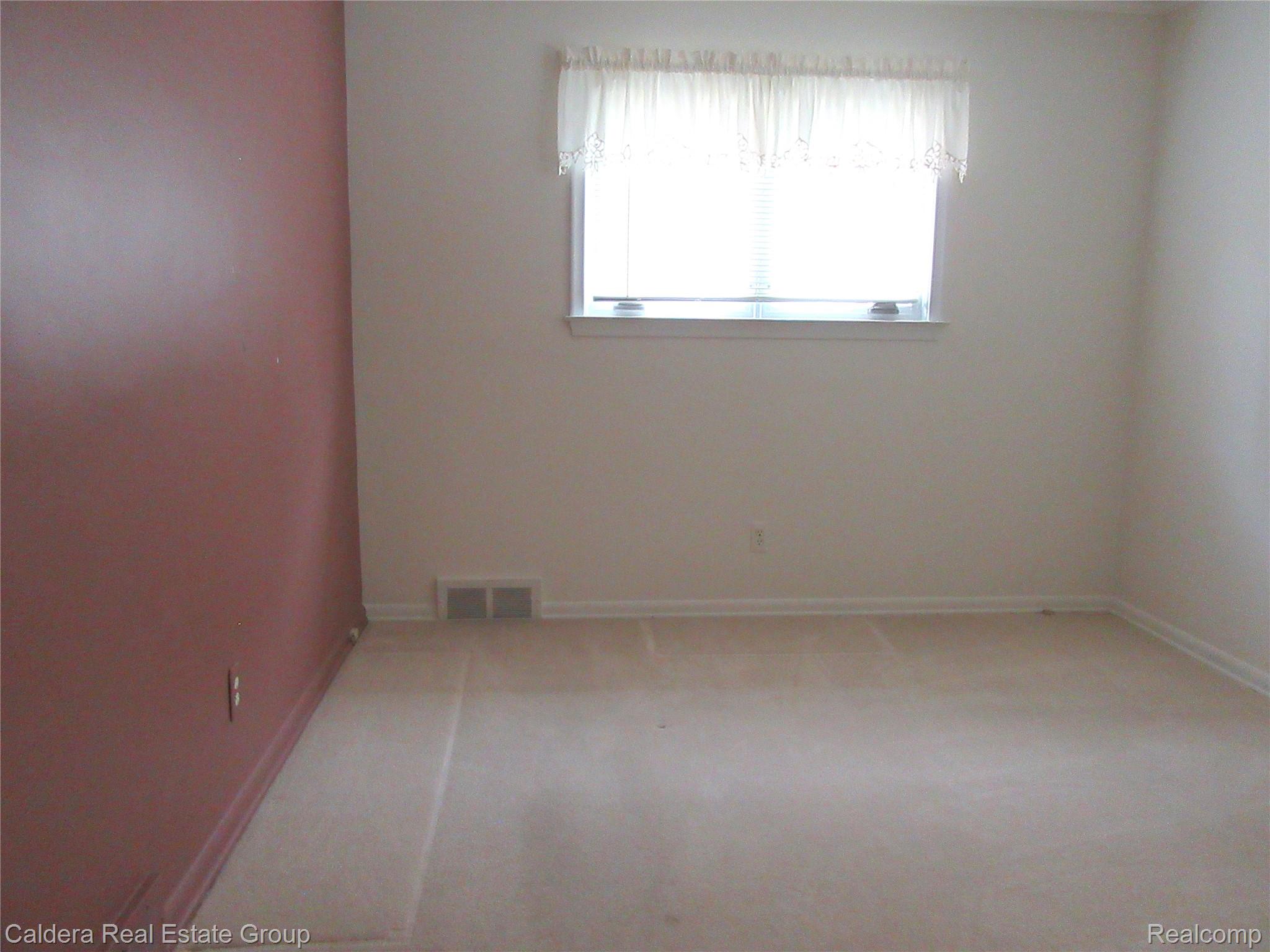 3208 Glenview Avenue Property Photo 16
