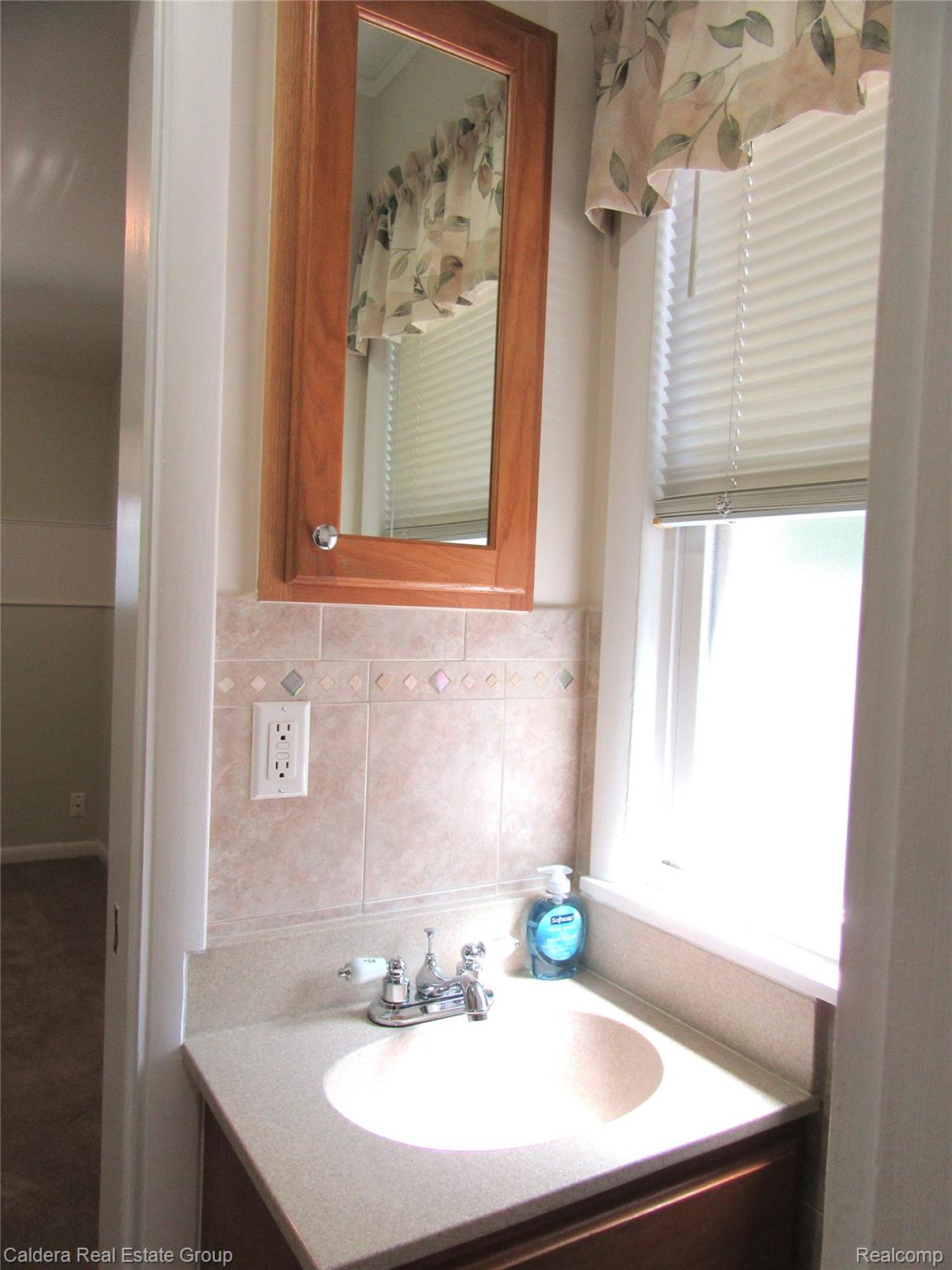 3208 Glenview Avenue Property Photo 21