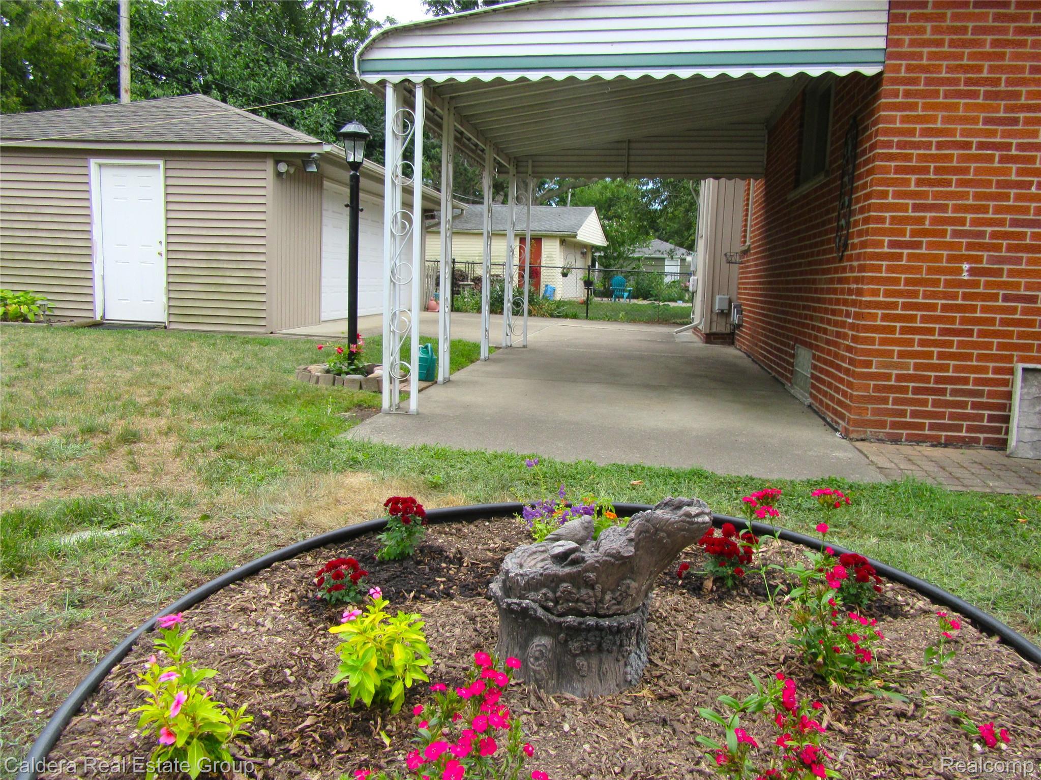 3208 Glenview Avenue Property Photo 42