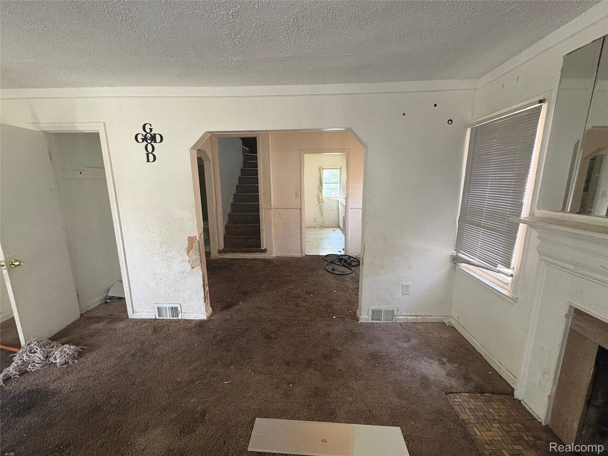 17655 Sunderland Road Property Photo 7