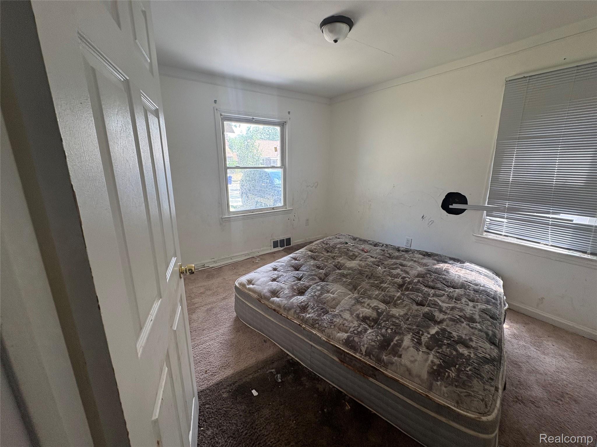 17655 Sunderland Road Property Photo 13