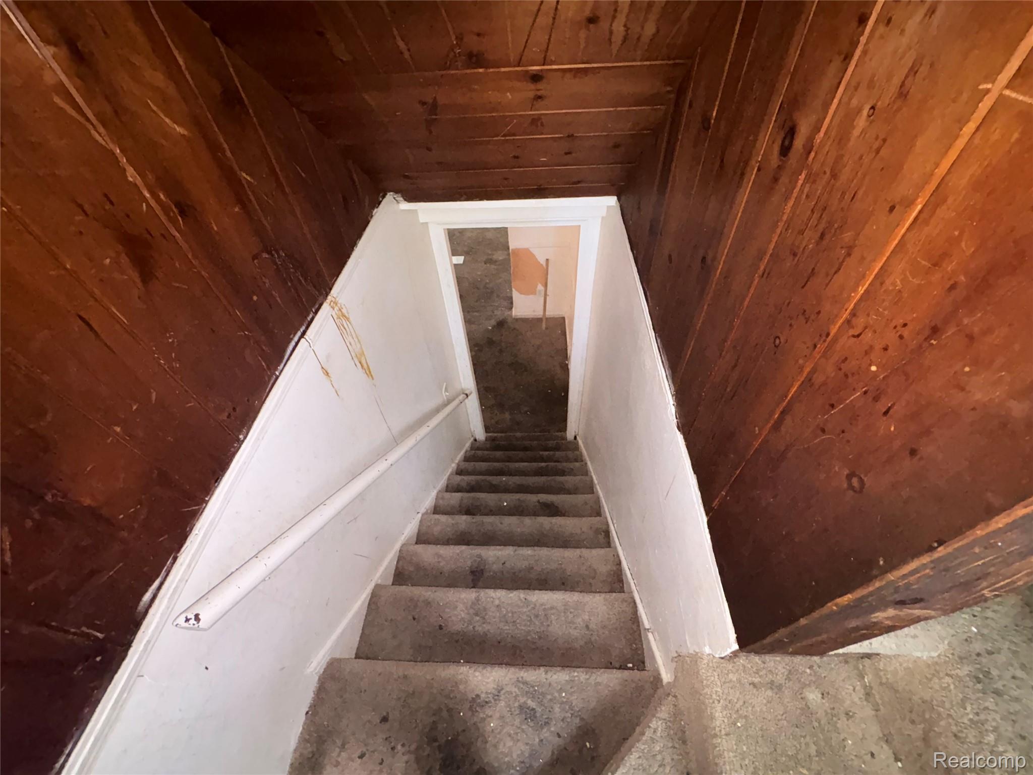 17655 Sunderland Road Property Photo 17