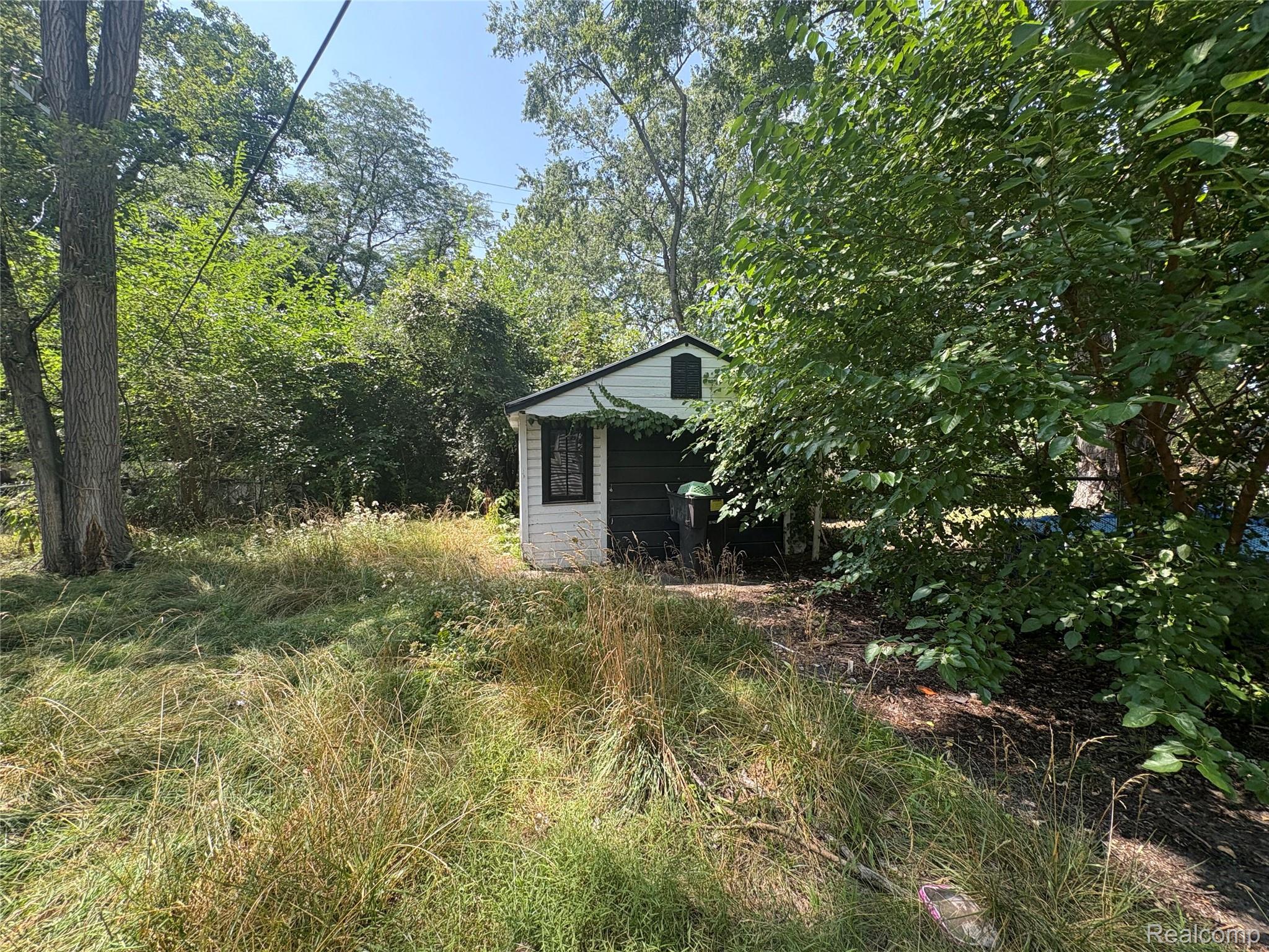 17655 Sunderland Road Property Photo 23