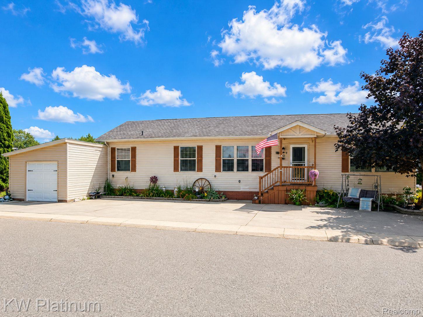6196 Green Lake Court Property Photo 1