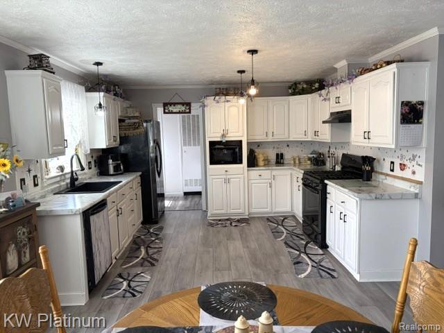 6196 Green Lake Court Property Photo 5