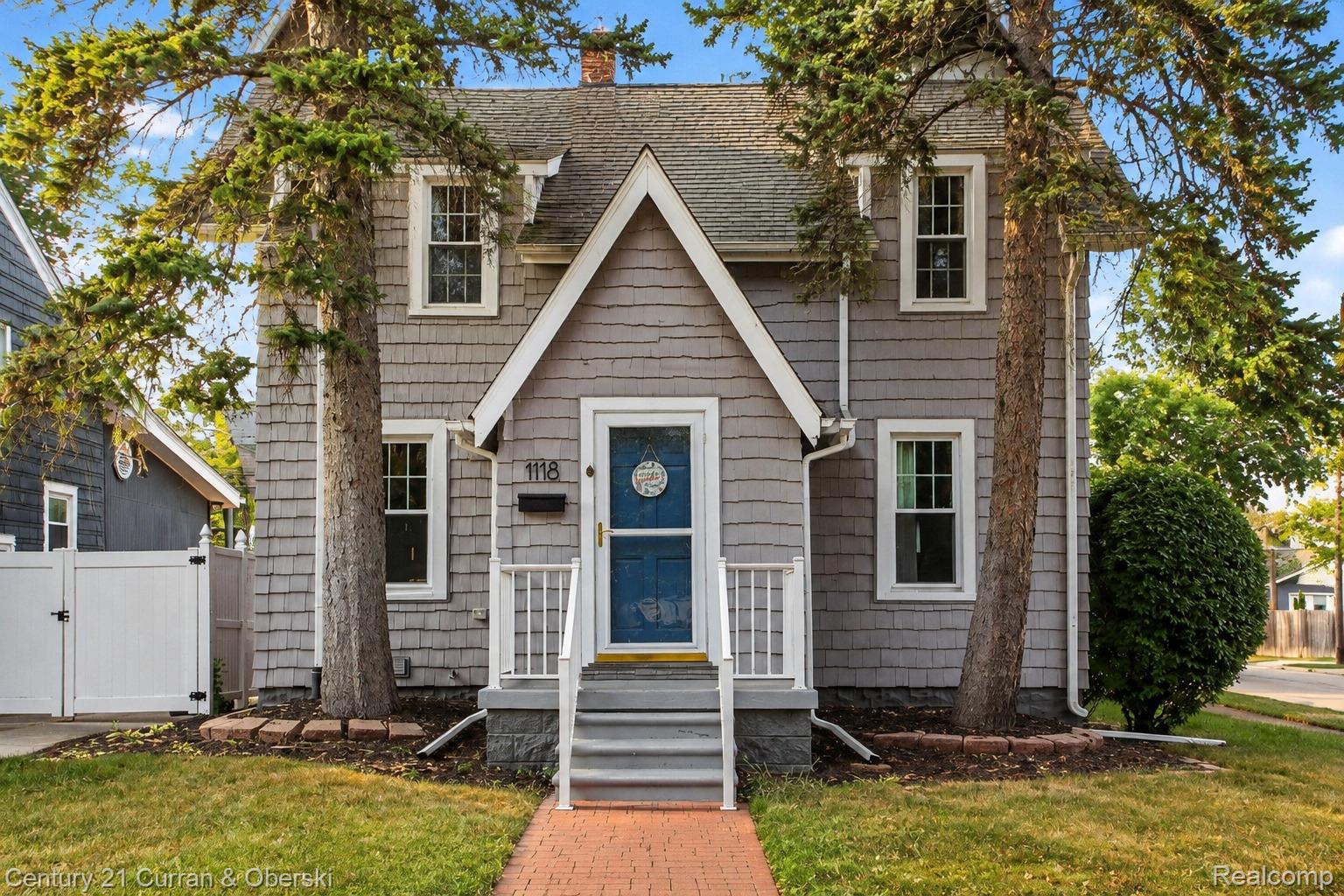1118 Oxford Road Property Photo 1