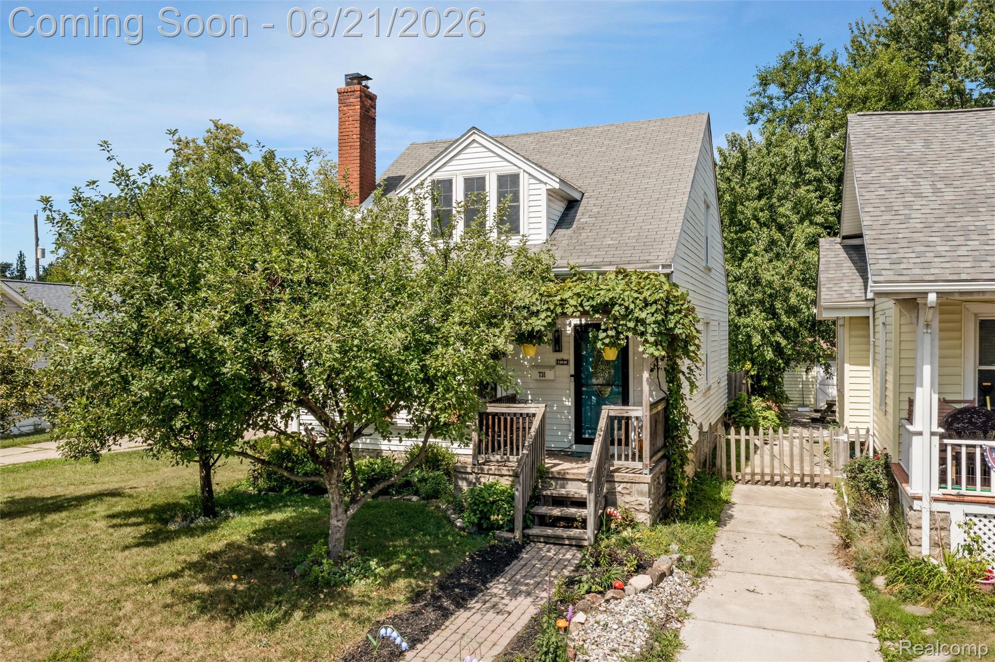 731 Spencer Street Property Photo 2