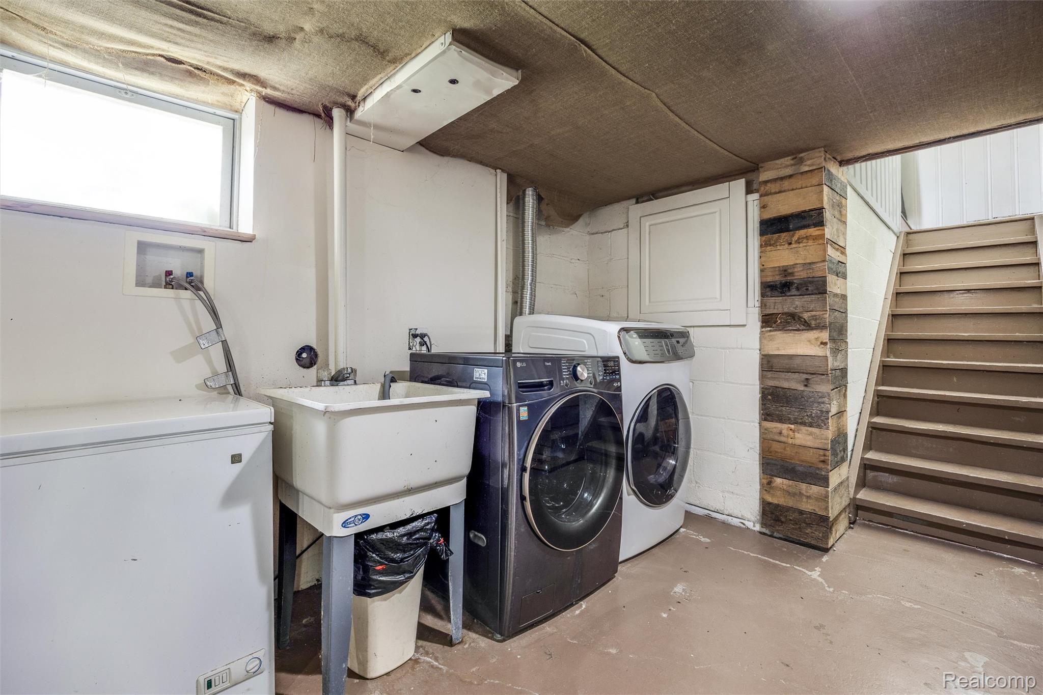 731 Spencer Street Property Photo 26