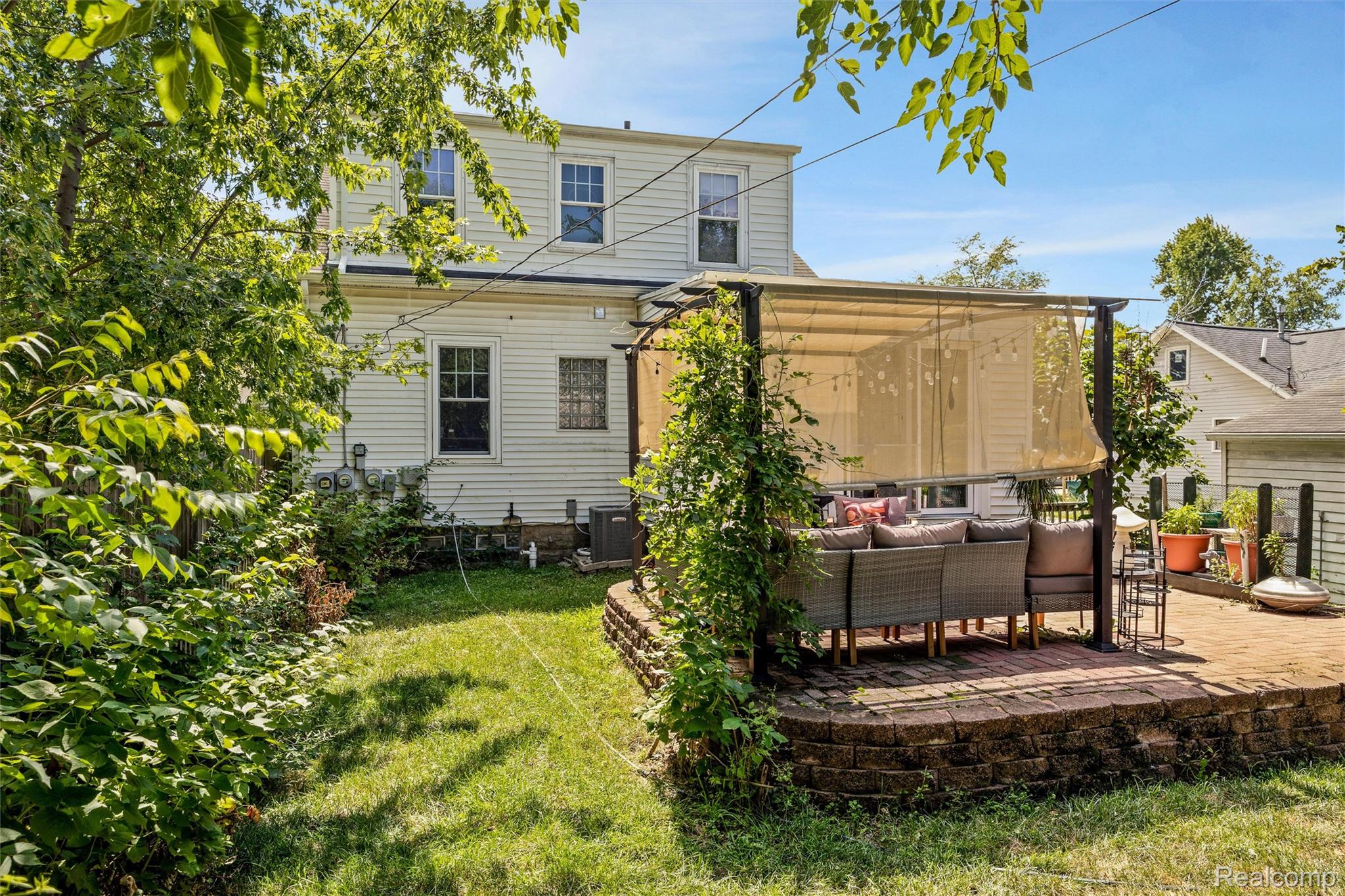 731 Spencer Street Property Photo 29