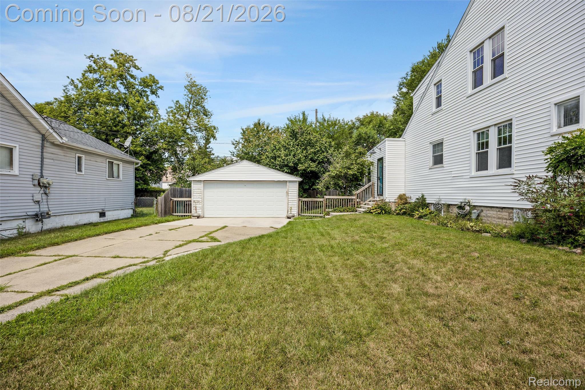 731 Spencer Street Property Photo 37