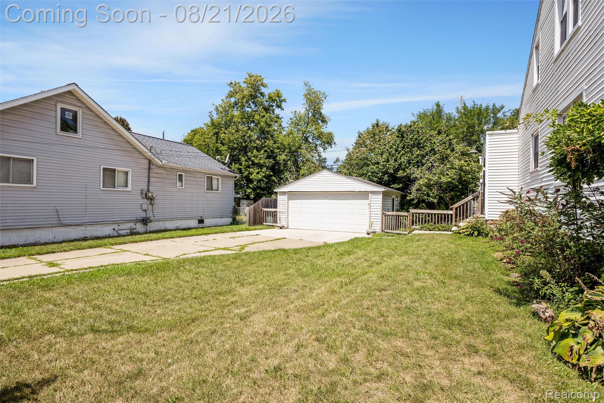 731 Spencer Street Property Photo 38