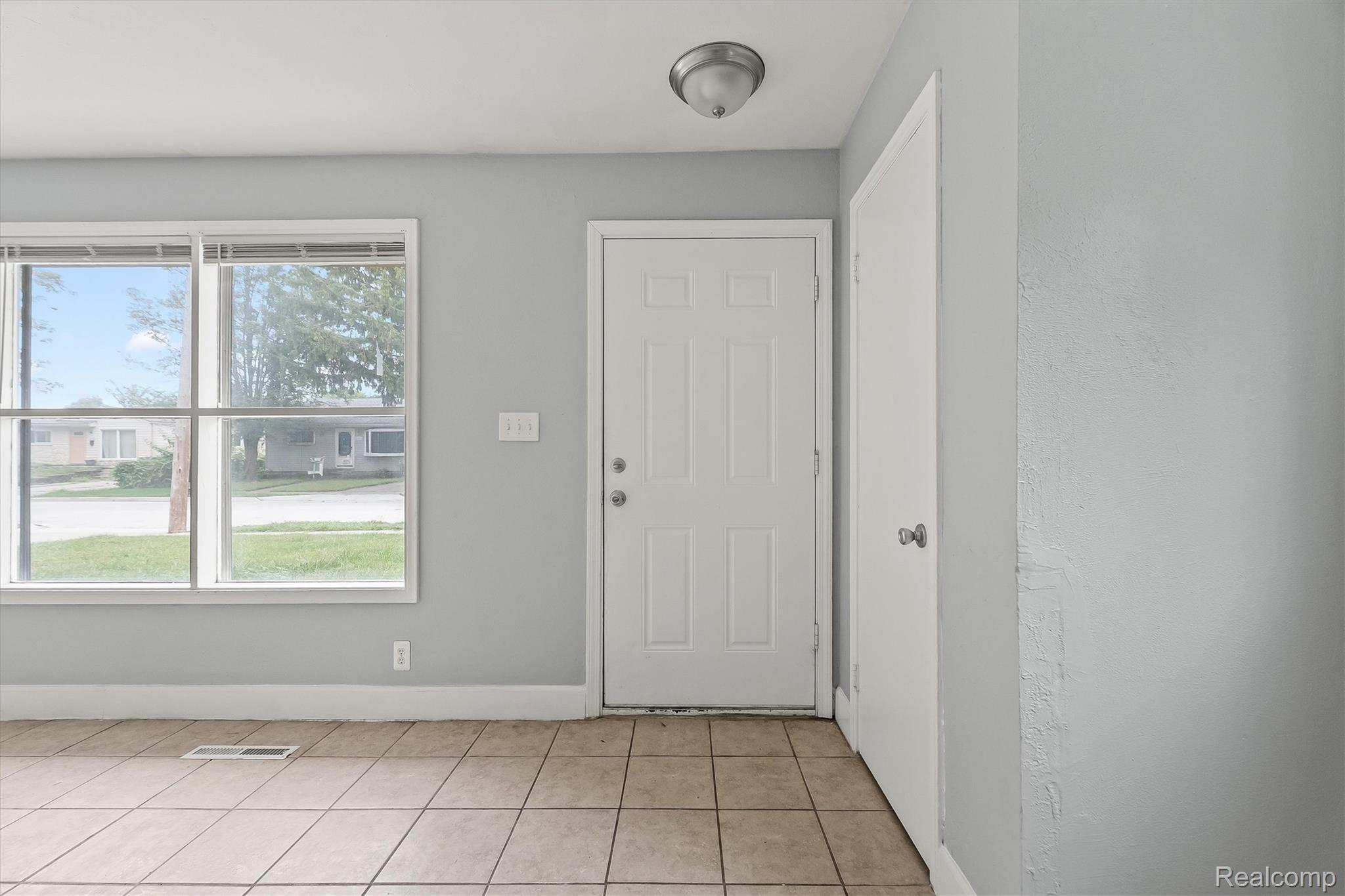 26565 Brush Street Property Photo 7