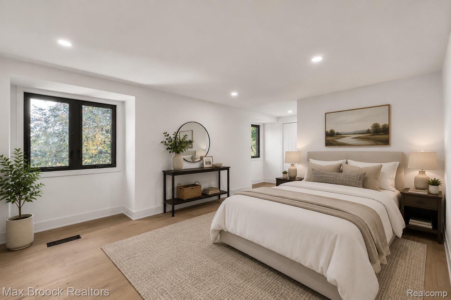 7244 Lahser Road Property Photo 13