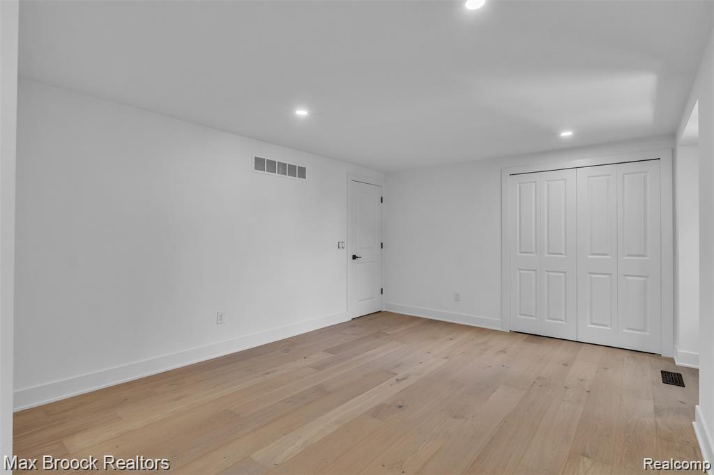 7244 Lahser Road Property Photo 14